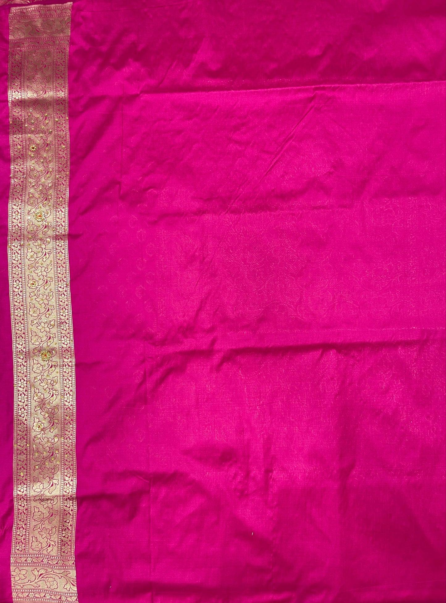 Faishana Presents Magenta Satin Silk Floral Zari Booti Heavy Stone Work Banarasi Saree with Lehariya Pallu and Magenta Blouse