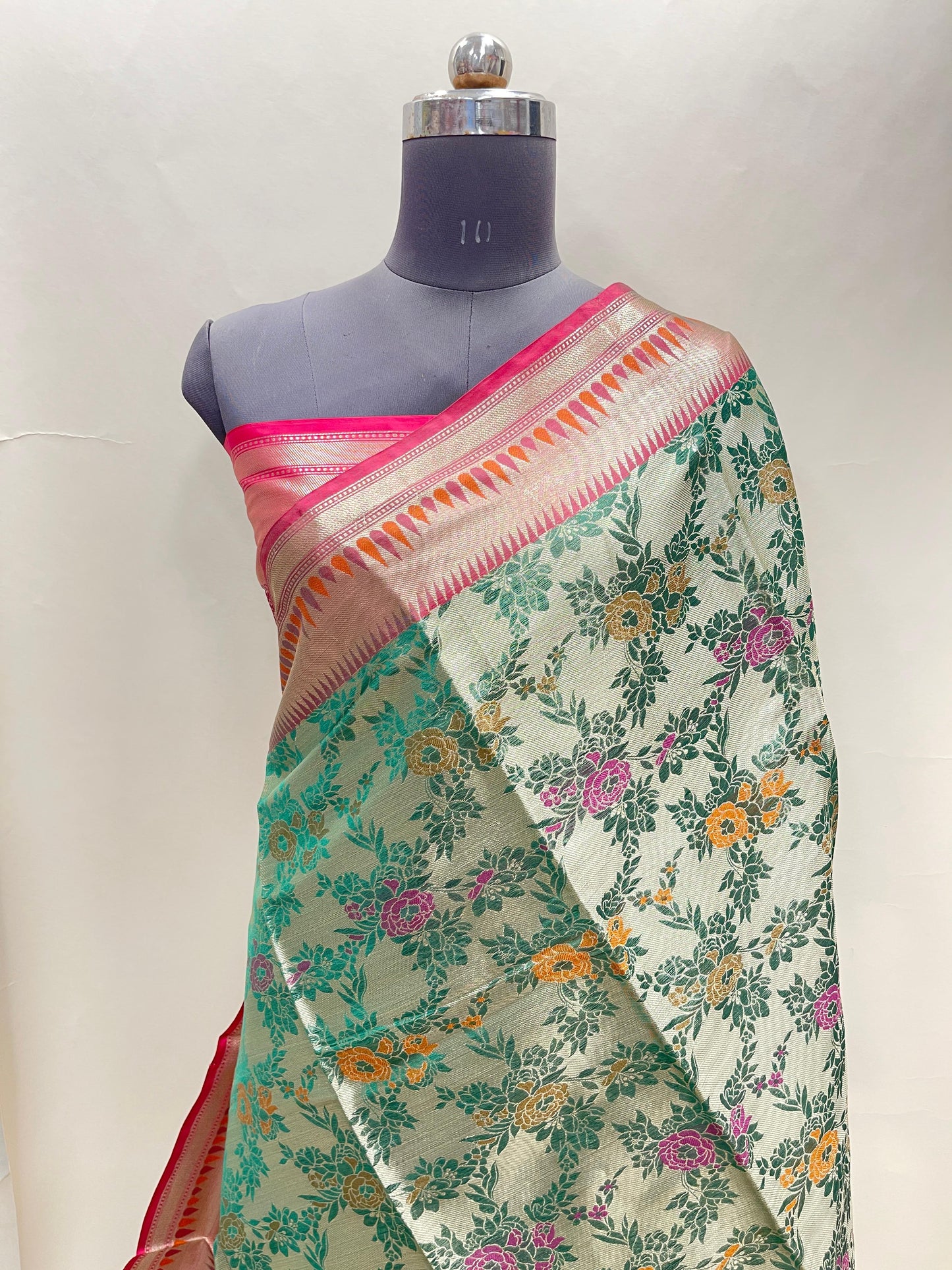 Faishana Presents Green Art Silk Floral Tilfi Mina Zari Jaal with Contrast Pink Minakari Boota Pallu Double Mina Zari Border and Pink Blouse