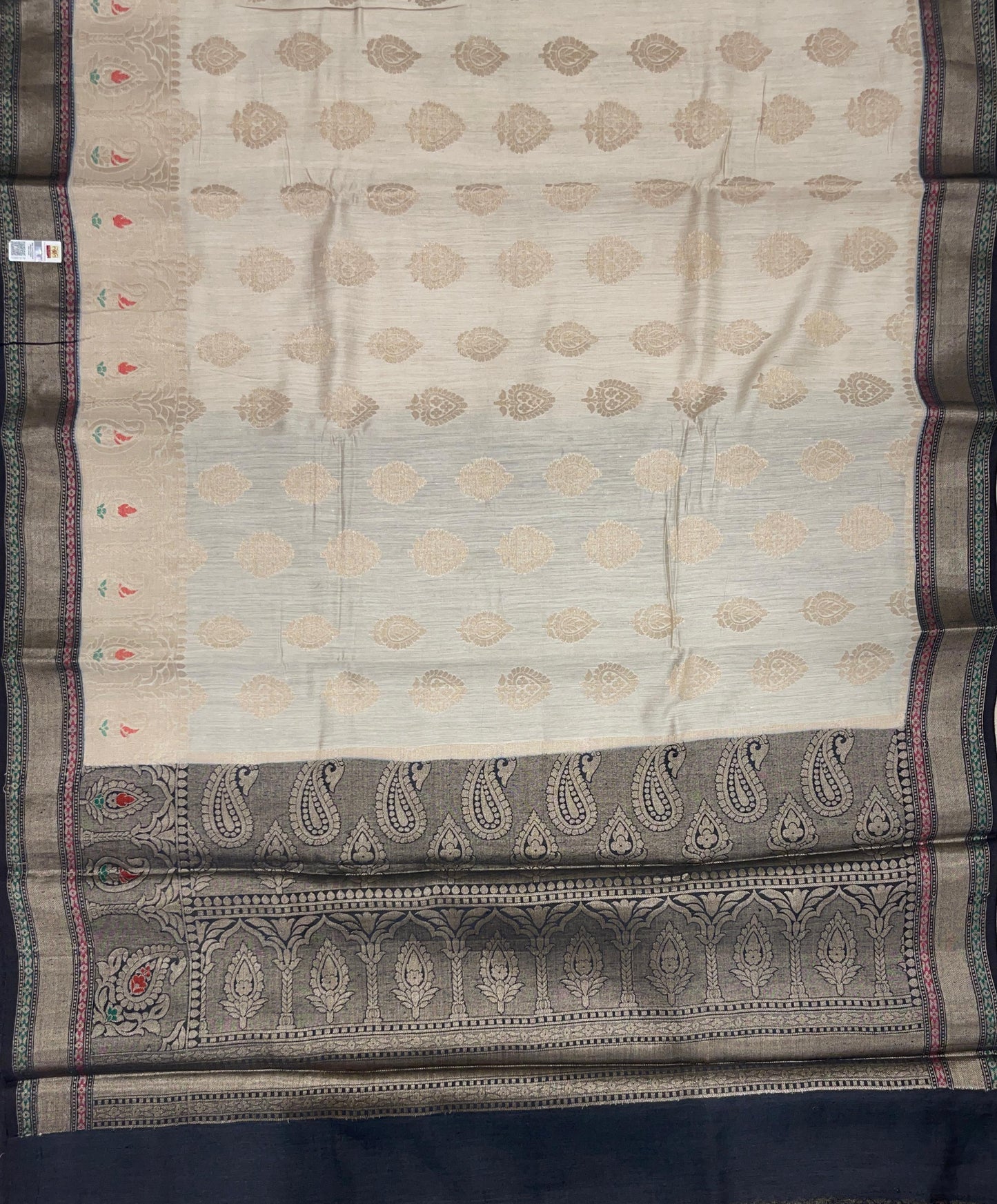 Faishana Pure Handloom Off white Munga Silk Floral Zari Booti Contrast Black Mina Zari Border with Paisley Black Pallu and Black Blouse