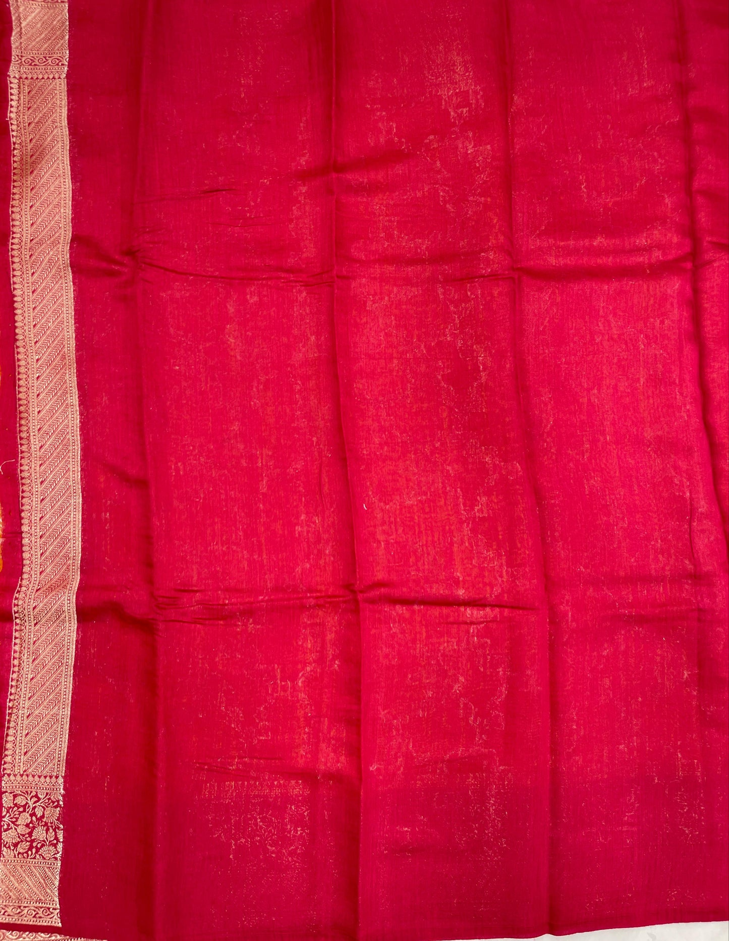 Faishana Pure Handloom Gold Munga Silk Floral Gold Zari Jaal with Contrast Pink Floral Jaal Pallu Skirt Dual Shade Zari Border with Pink Blouse