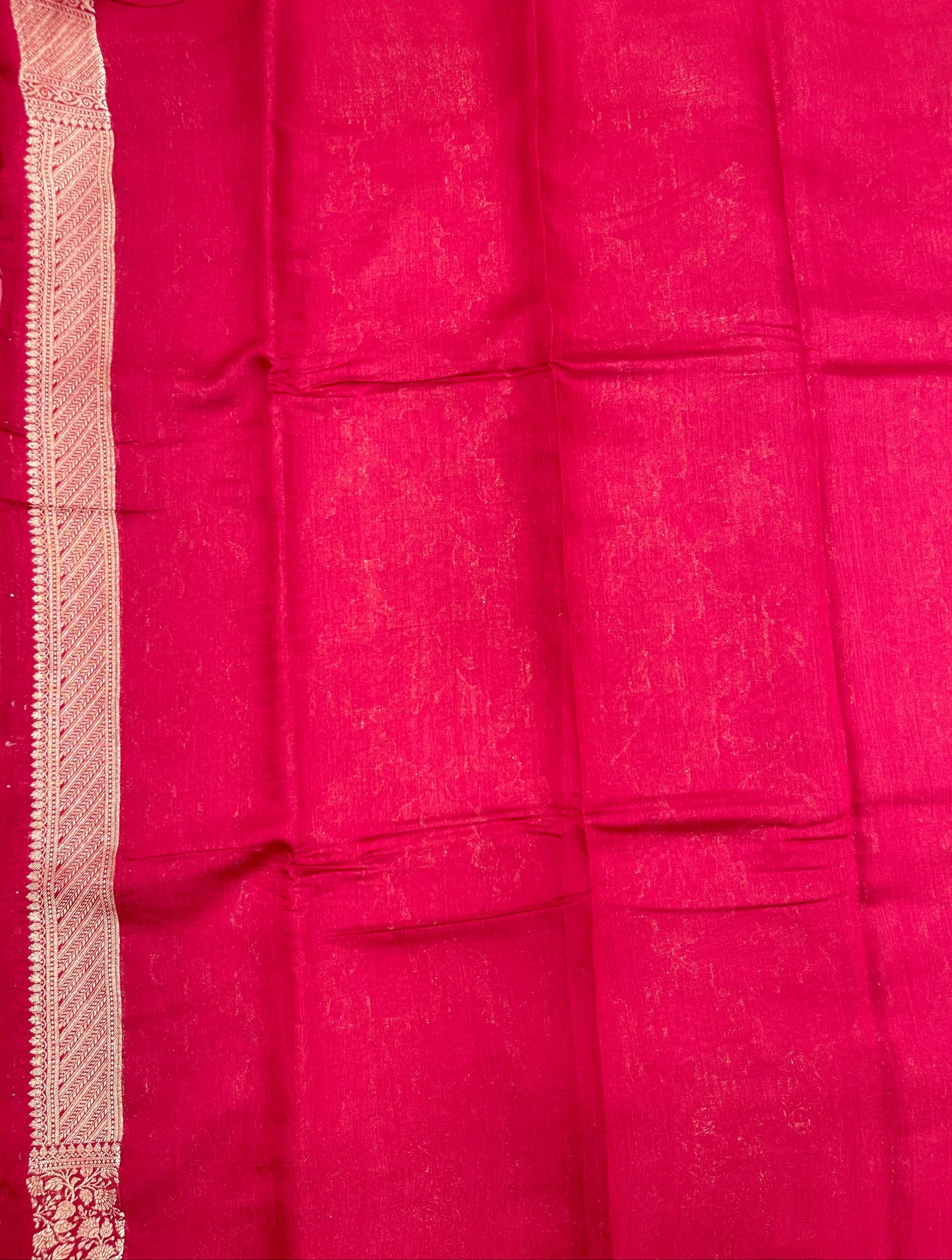 Faishana Pure Handloom Rose Pink Munga Silk Floral Gold Zari Jaal with Contrast Pink Floral Jaal Pallu Skirt Dual Shade Zari Border with Pink Blouse