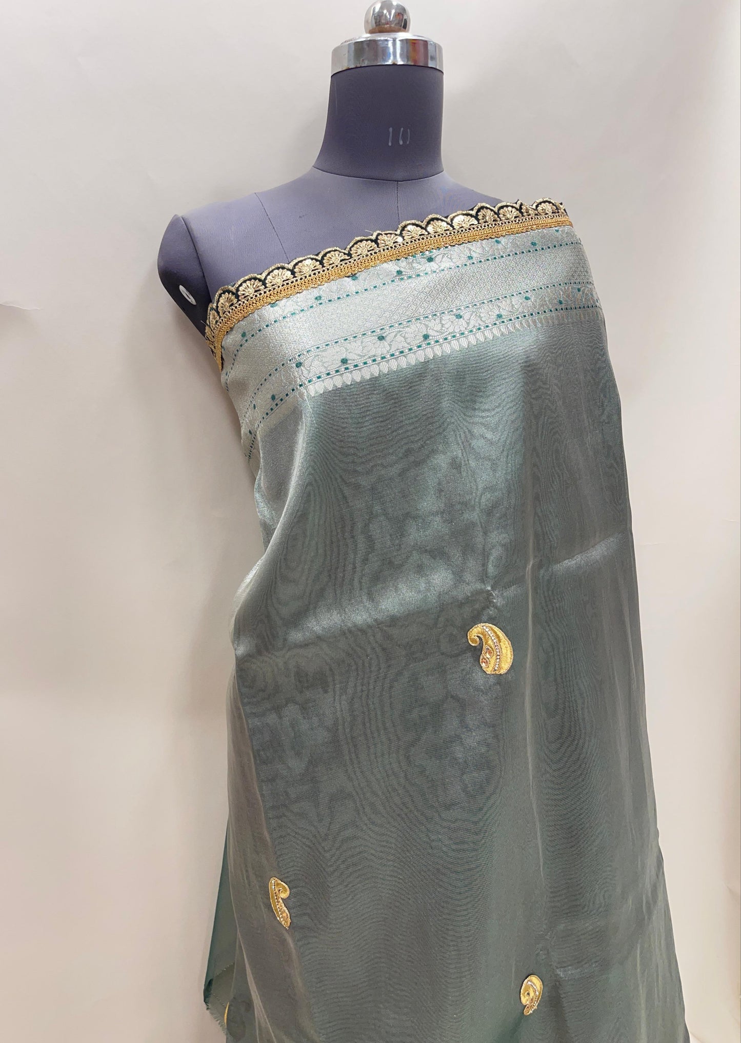 Faishana Presents Green Lace Work Zardoji Pattern Patch work Saree with jacquard Blouse.