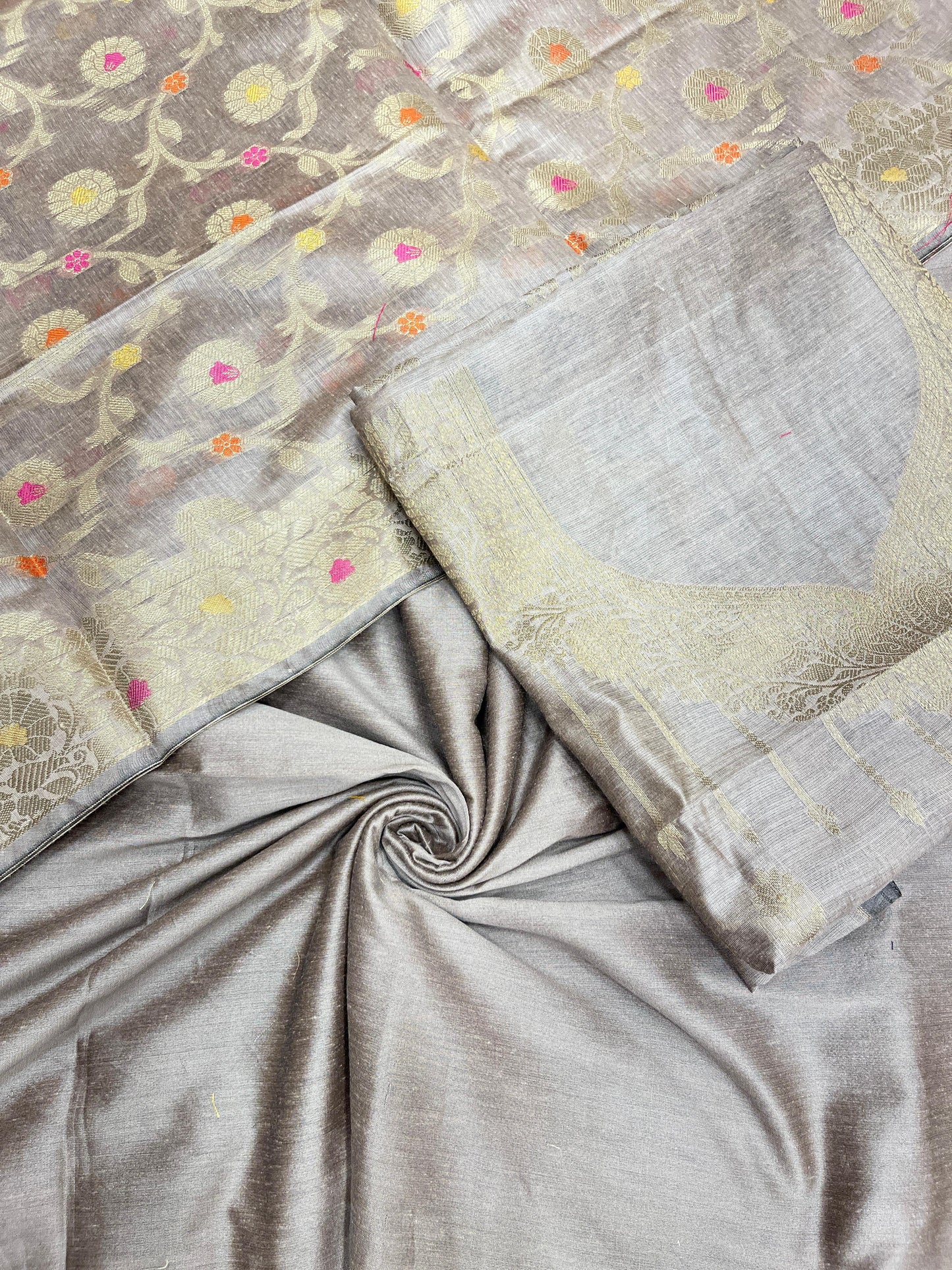 Light mauve cotton suit set with necklace floral stripes and matching jaal dupatta. SHL_37
