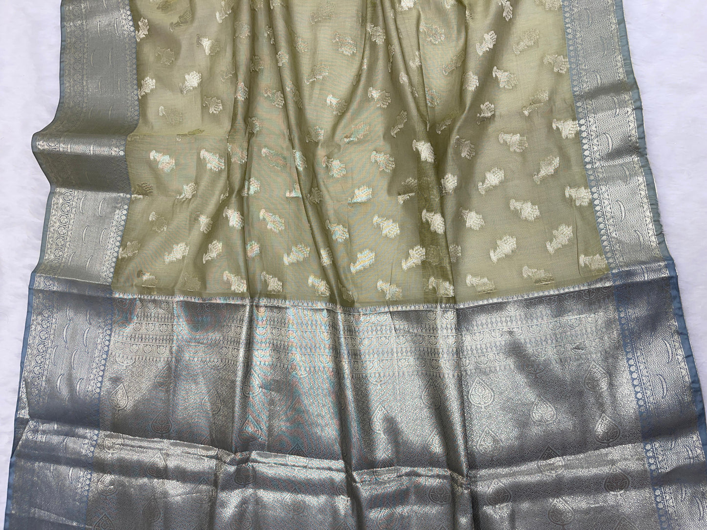 Mehndi Green Cotton Floral Water Zari Booti Banarasi Saree JVC_13