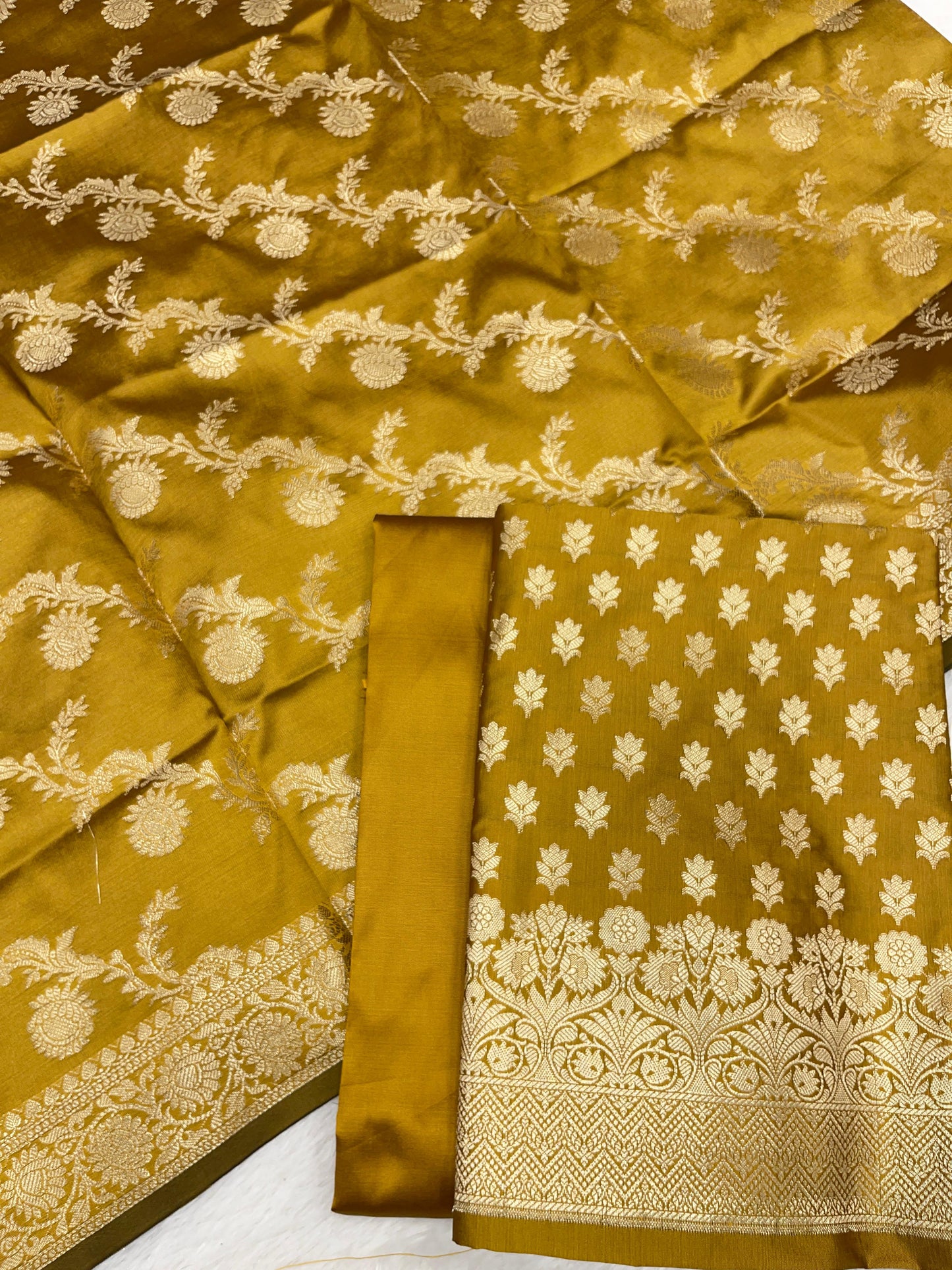 Mustard Katan Silk Daaman Border Banarasi 3 pcs Suit Set 850JD_KBR4