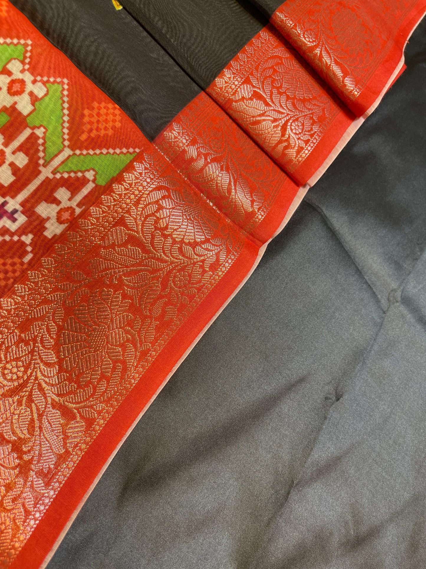 Black Plain Mercerised Silk Banarasi Suit Set with Contrast Red Digital Print Dupatta 650SKL_MS2