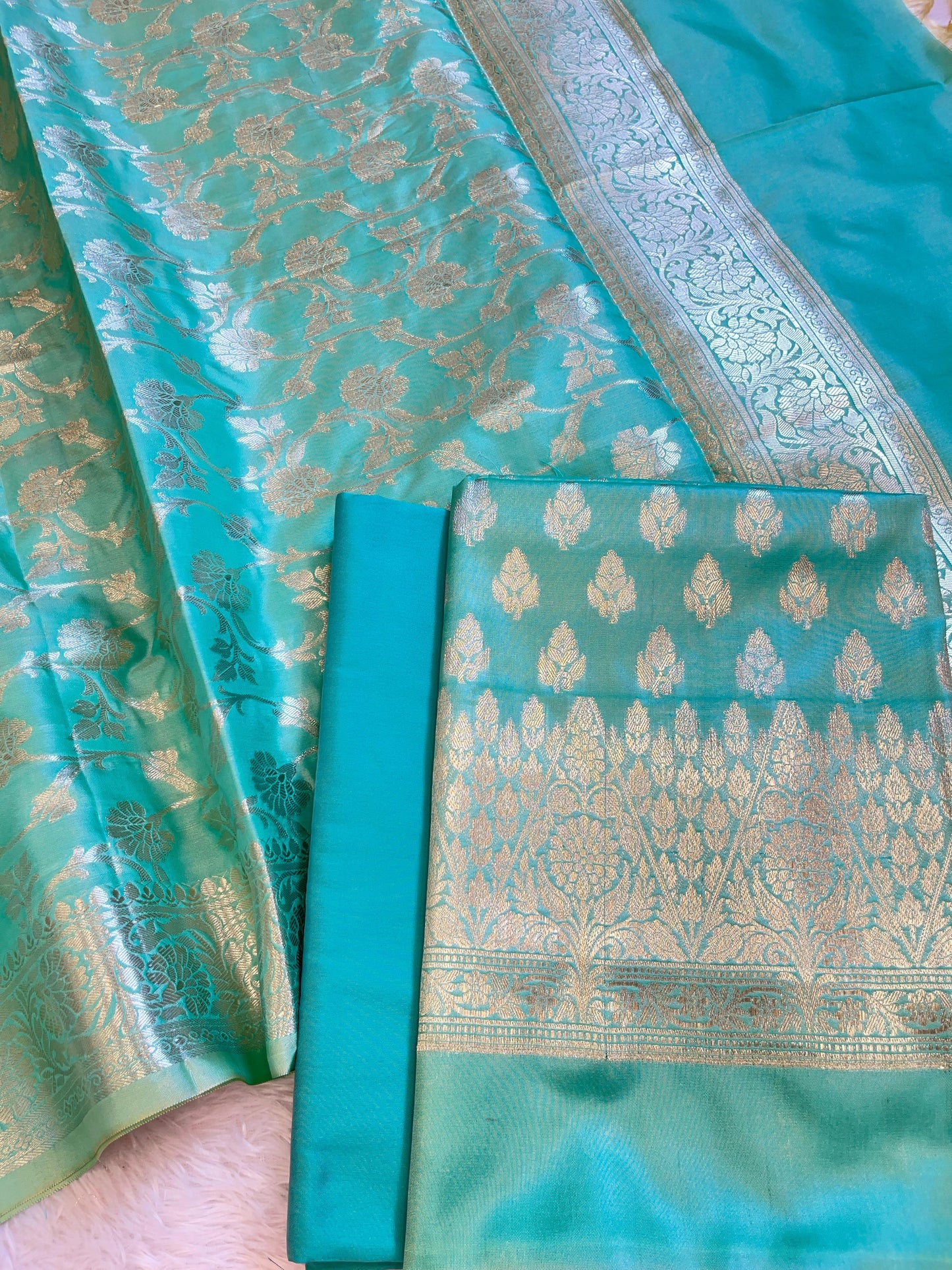 Seagreen Semi Silk Floral Zari Booti Banarasi 3 pcs Suit Set 900AJ_SK32