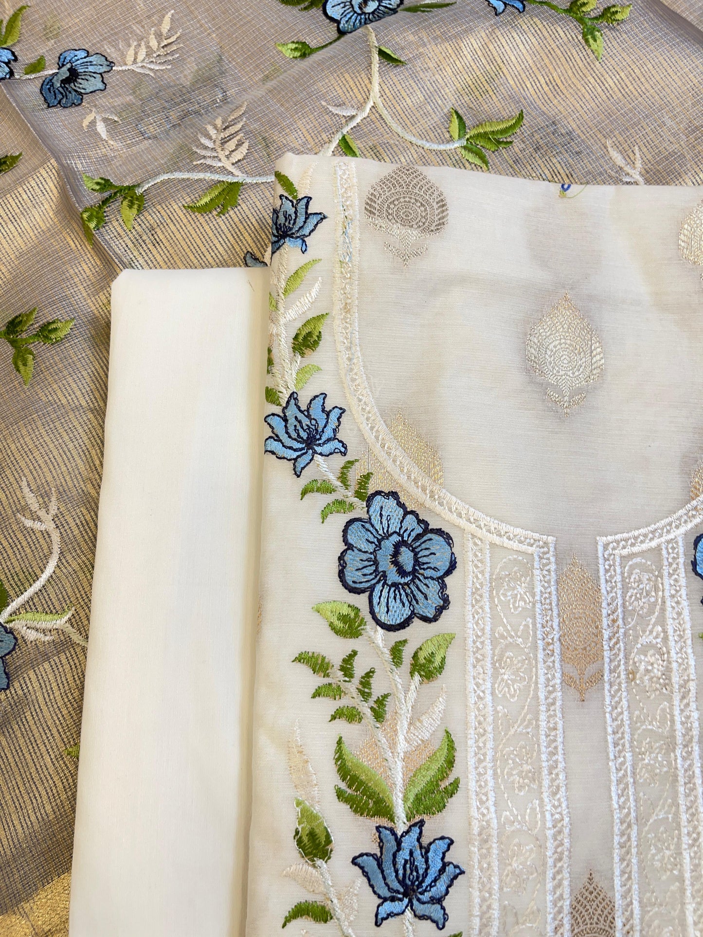 Off white Cotton Silk Dyable Embroidery Necklace with Tissue Silk Embroidered Dupatta Banarasi 3 pcs Suit Set IM_NC1
