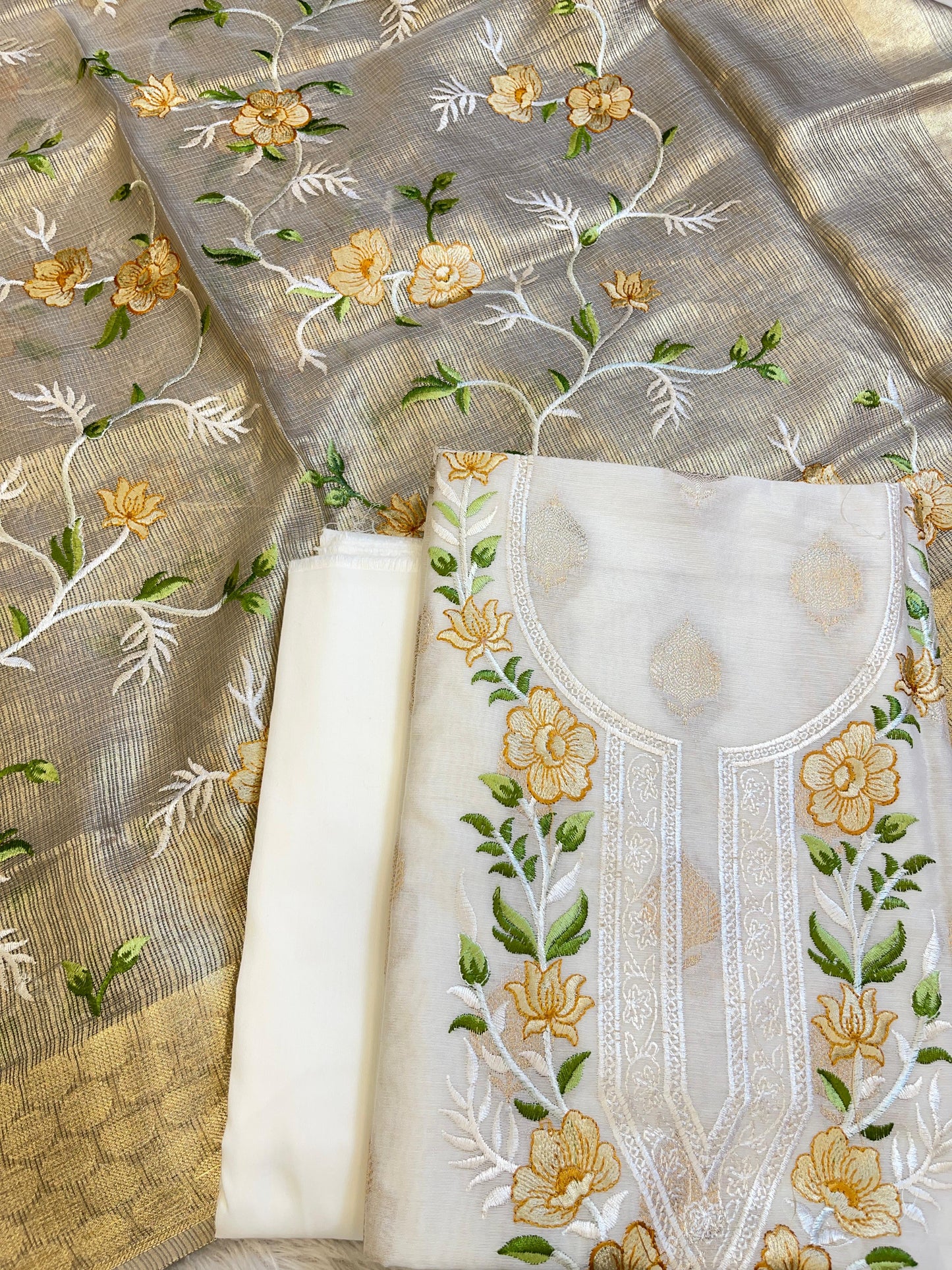 Off white Cotton Silk Dyable Embroidery Necklace with Tissue Silk Embroidered Dupatta Banarasi 3 pcs Suit Set IM_NC2