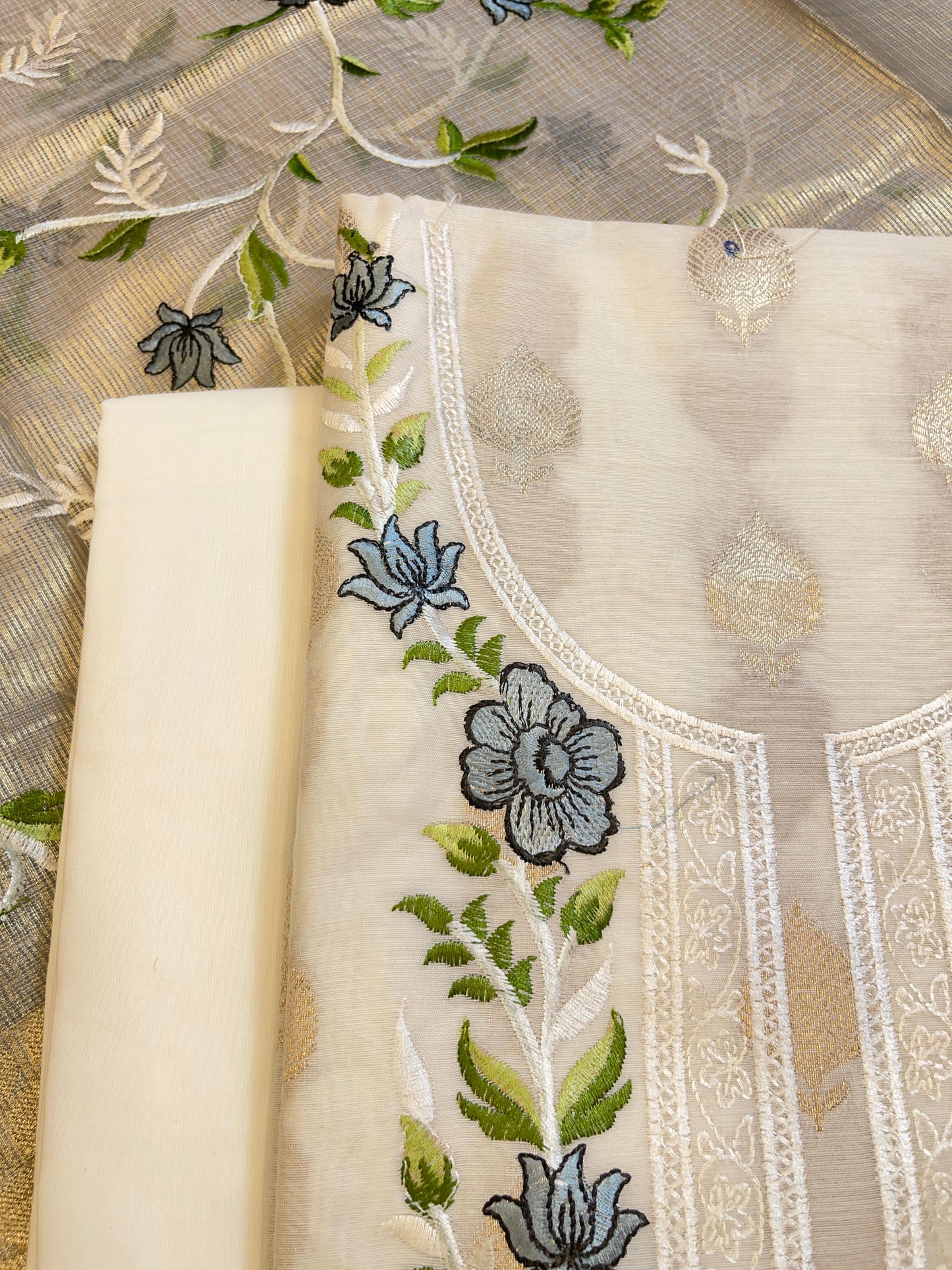 Off white Cotton Silk Dyable Embroidery Necklace with Tissue Silk Embroidered Dupatta Banarasi 3 pcs Suit Set IM_NC4
