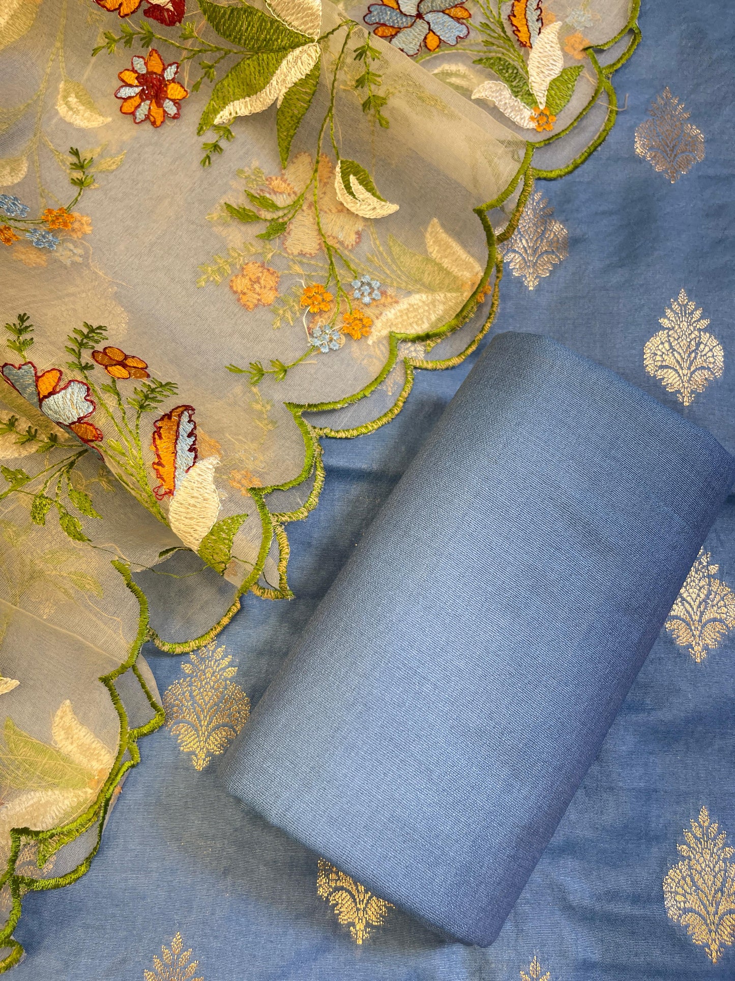 Violet Blue Cotton Silk Dyable Floral Zari Booti with Embroidered Dupatta Banarasi 3 pcs Suit Set 14IM_DCS19