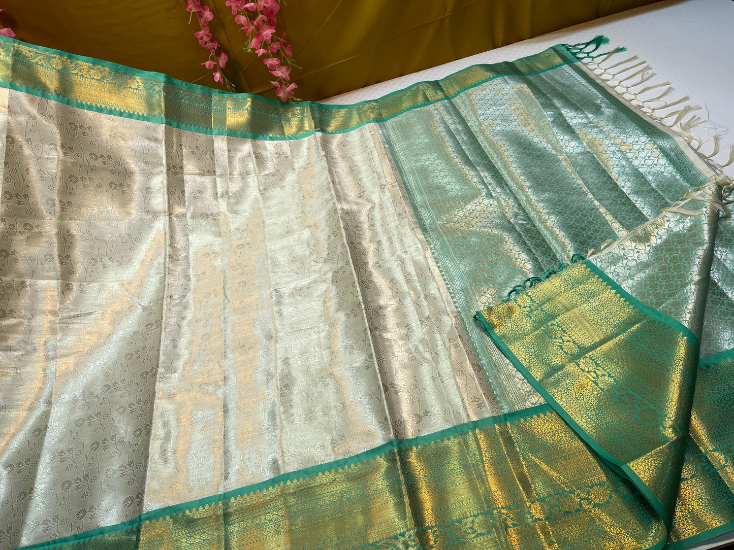 Beige Kanjeevaram Soft Silk Floral Jaal Contrast Green Border Banarasi Saree MS_KS1