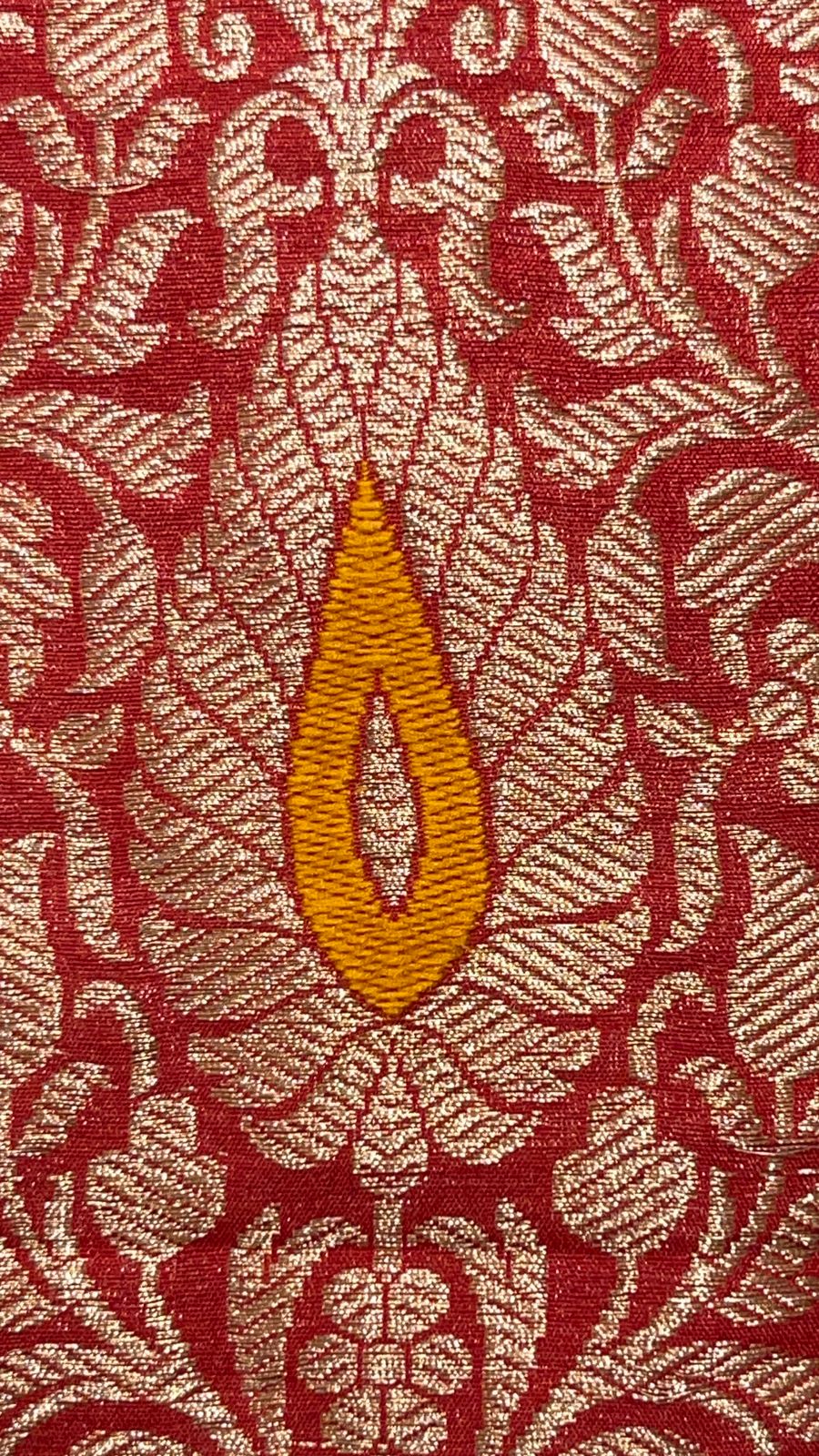 Faishana Pure Handloom Orange Tussar Silk Tilfi Zari Minakari Jaal Kadhwa Weave Minakari Pallu Banarasi Saree with Orange Blouse Piece
