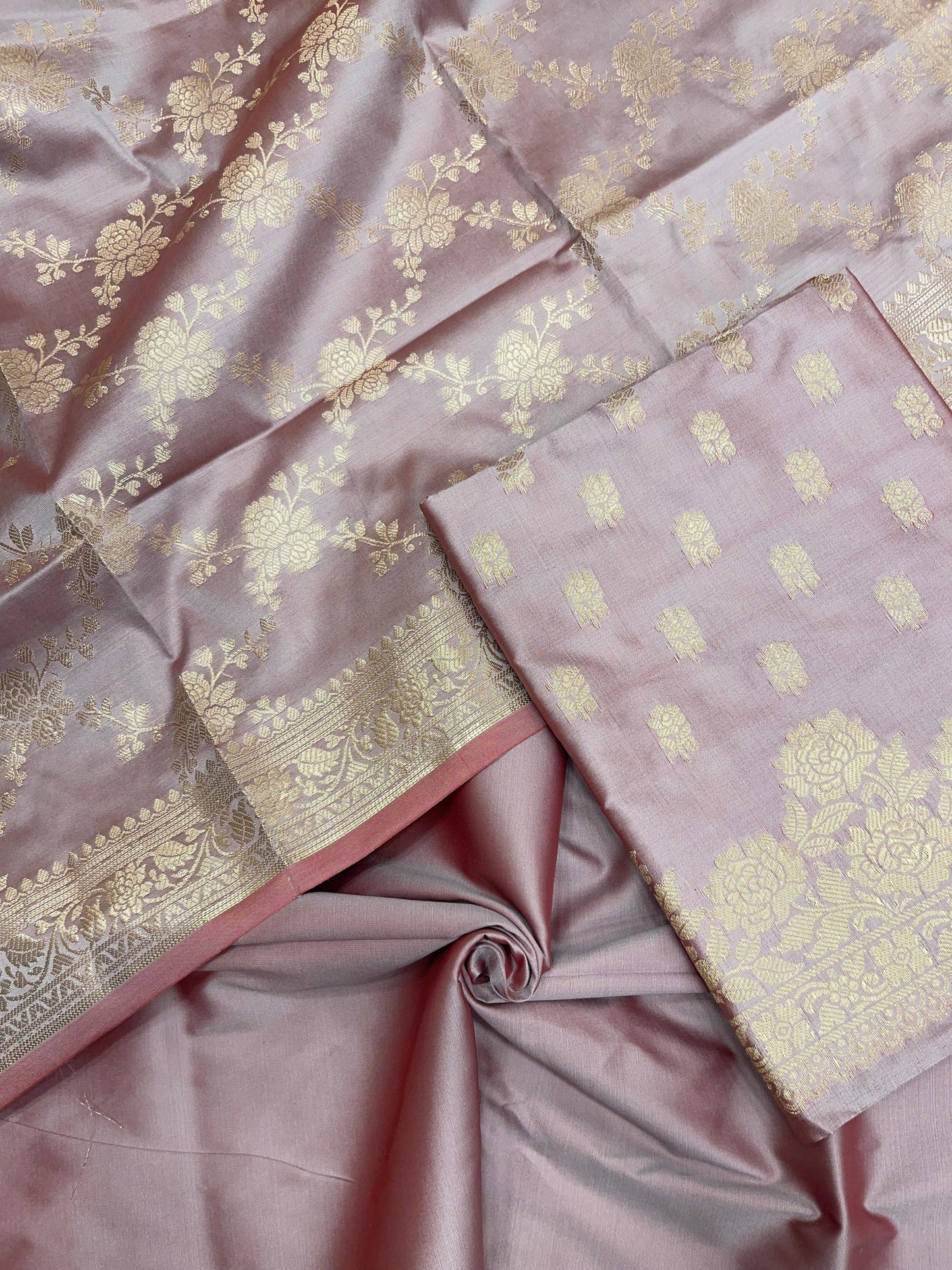 Mauve Semi Katan Silk Handloom Banarasi 3 pcs Suit Set MUB_SK42