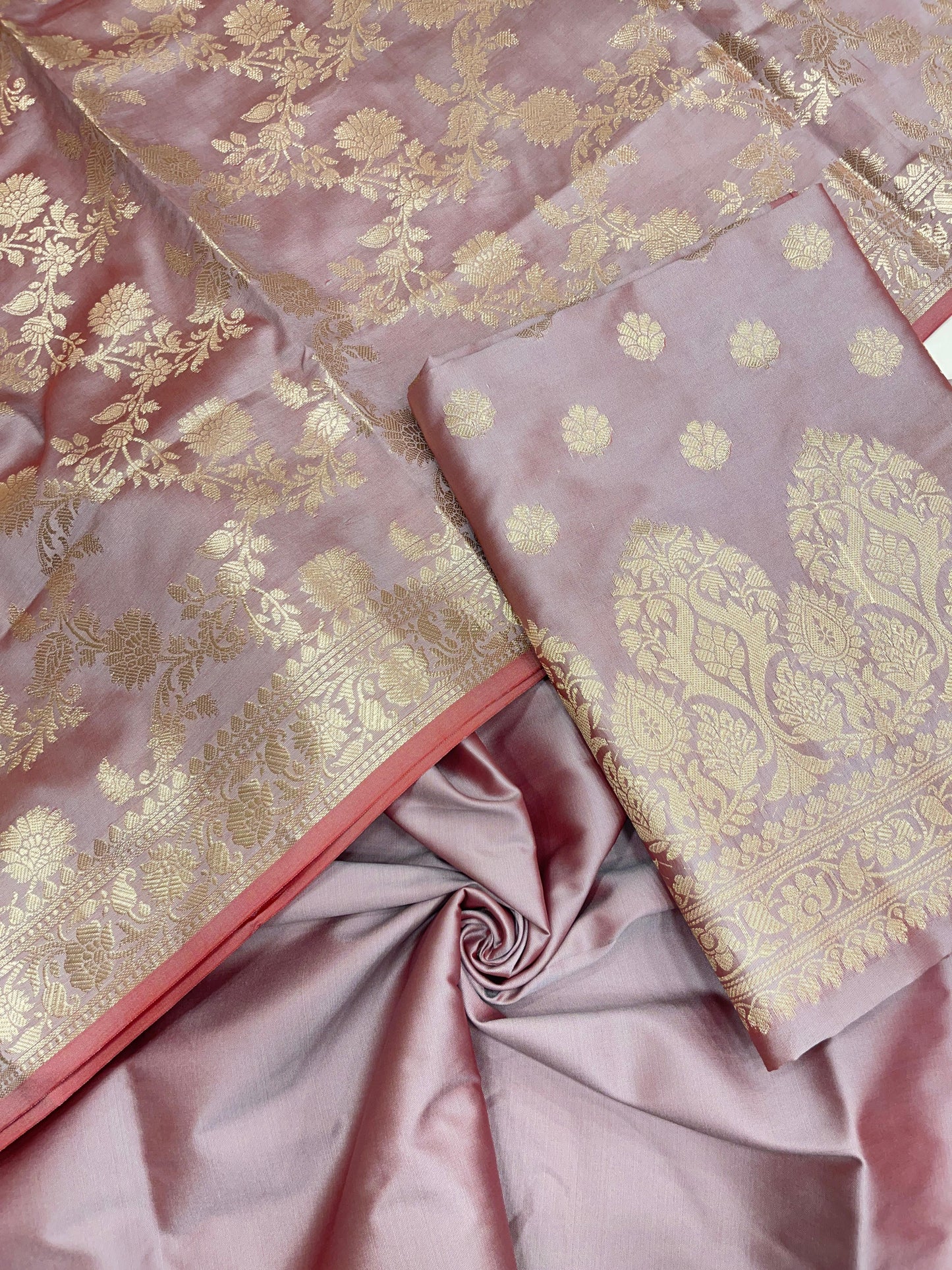 Mauve Semi Katan Silk Handloom Banarasi 3 pcs Suit Set MUB_SK73