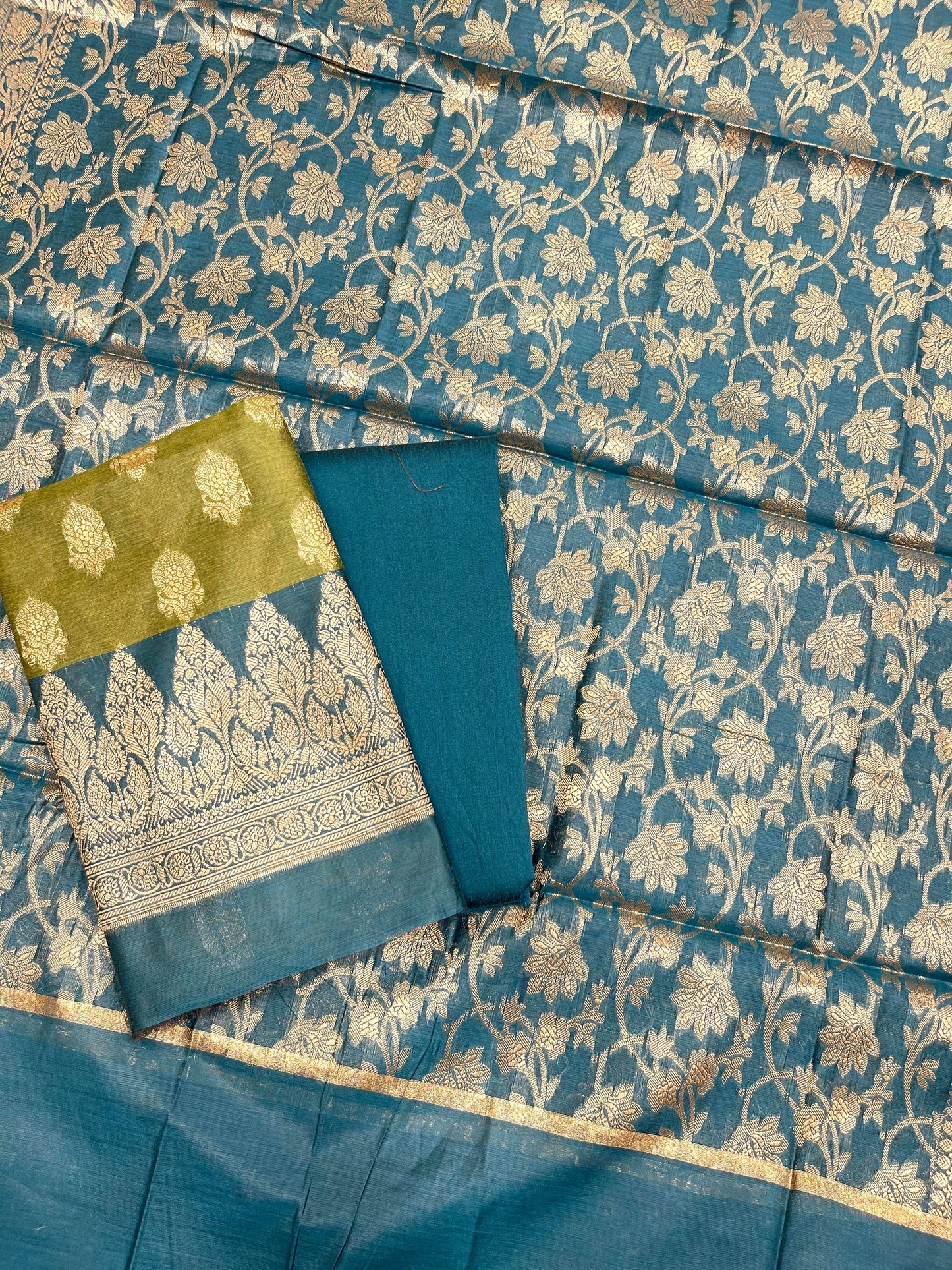 Green Cotton Banarasi 3 pcs Suit Set with Contrast Sea Green Dupatta IM_CS1