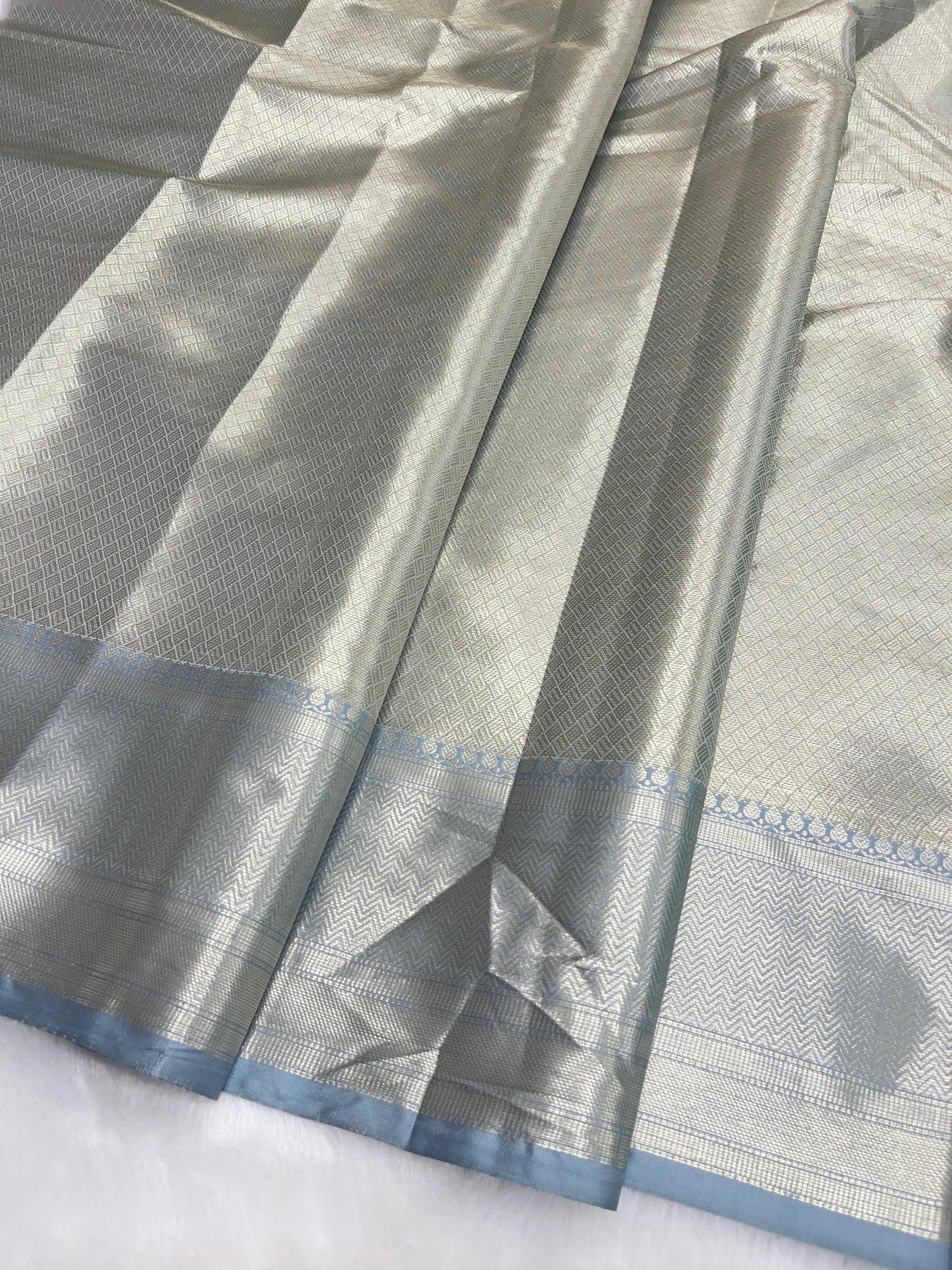 Green Cotton Water Ring Zari Booti Banarasi Saree JVC_4