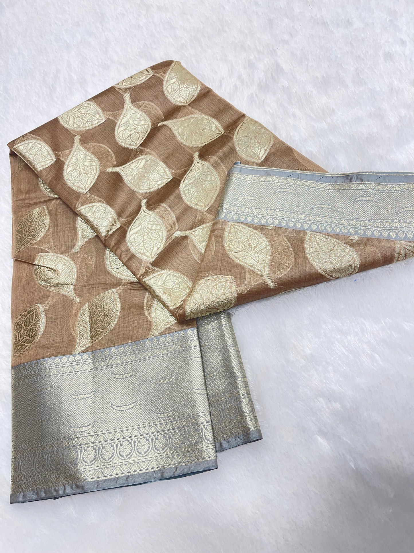 Light Brown Green Cotton Leaf Water Zari Booti Banarasi Saree JVC_8