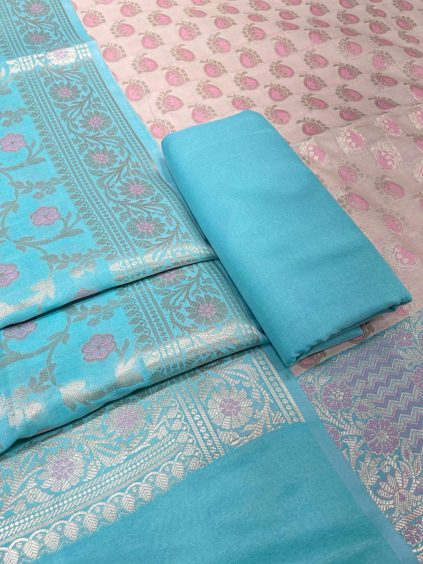 Beige Cotton Silk Tanarasi 3 pcs Suit Set with Contrast Turqouise Blue Dupatta 780ASD_CS16