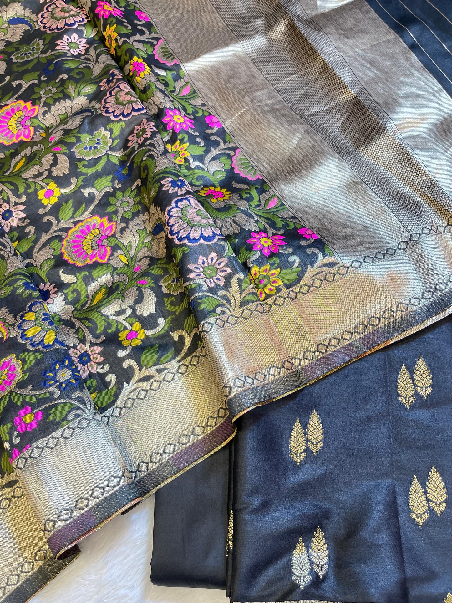 Black Katan Silk Zari Booti Banarasi 3 pcs Suit Set with Multicolor Mina Dupatta 700SKL_KS4