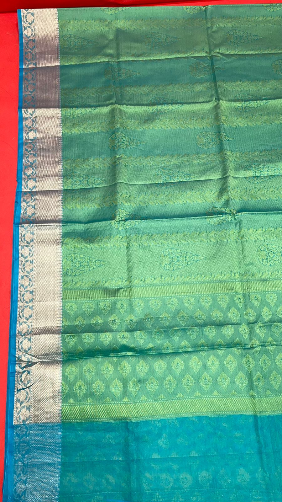 Green Tanchoi Banarasi Sarees For Women GEBC16