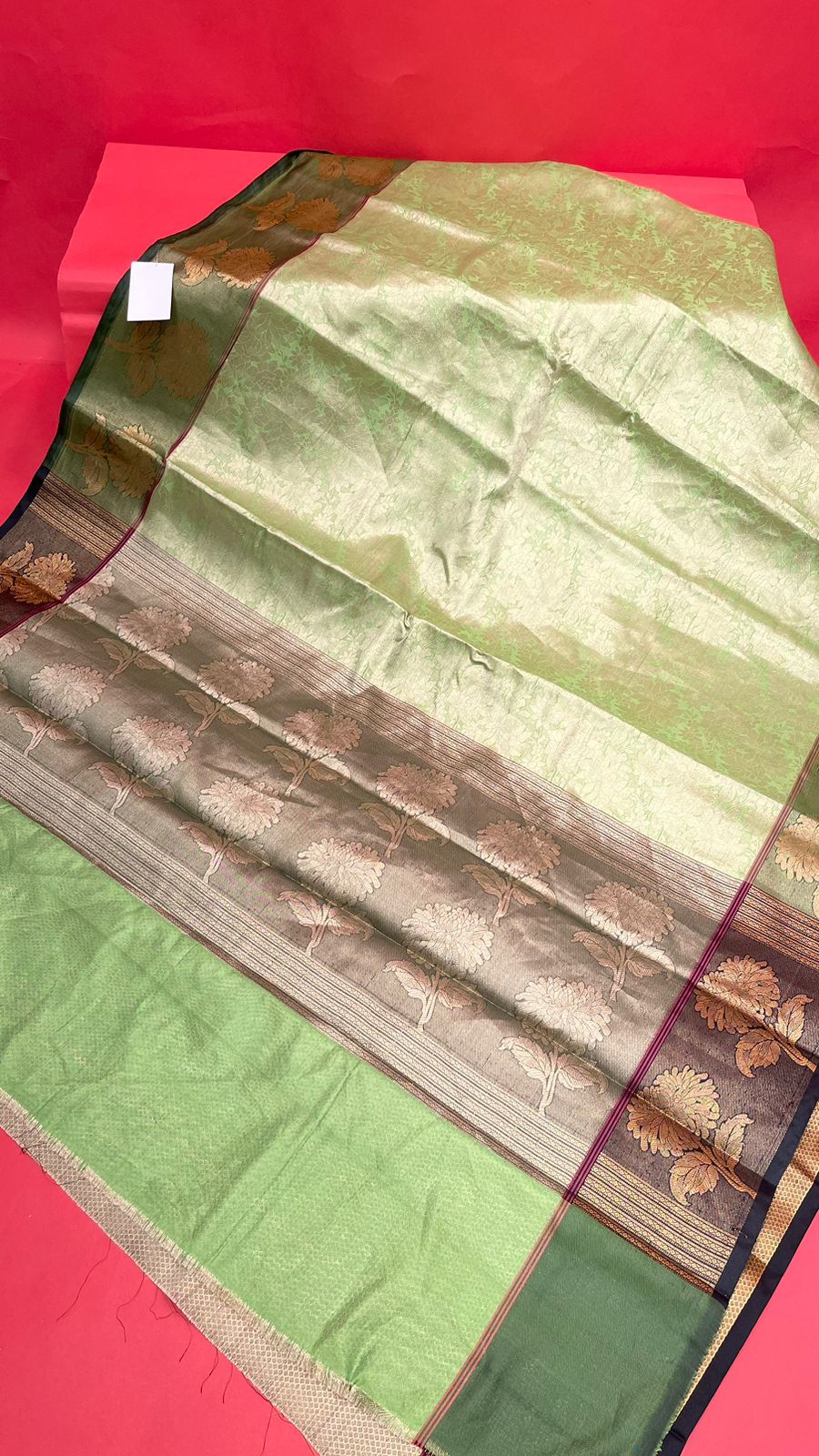 Faishana Presents Light Green Zari Kanchi Silk Brocade Contrast Zari Pattu Border Banarasi Saree