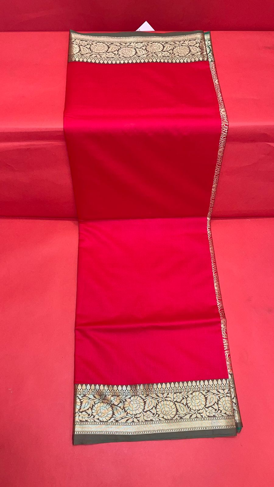 Faishana Presents Red Katan Silk Plain Zari Anchal With Contrast Green Zari Border Banarasi Saree