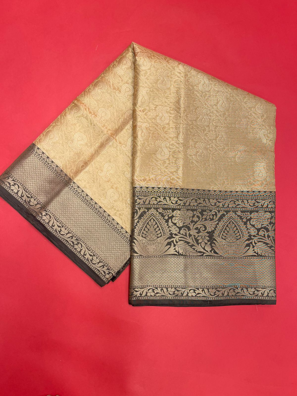 Faishana Presents Beige Silver Zari Kanchi Silk Tanchoi Brocade Contrast Black Skirt Meena Border Banarasi Saree