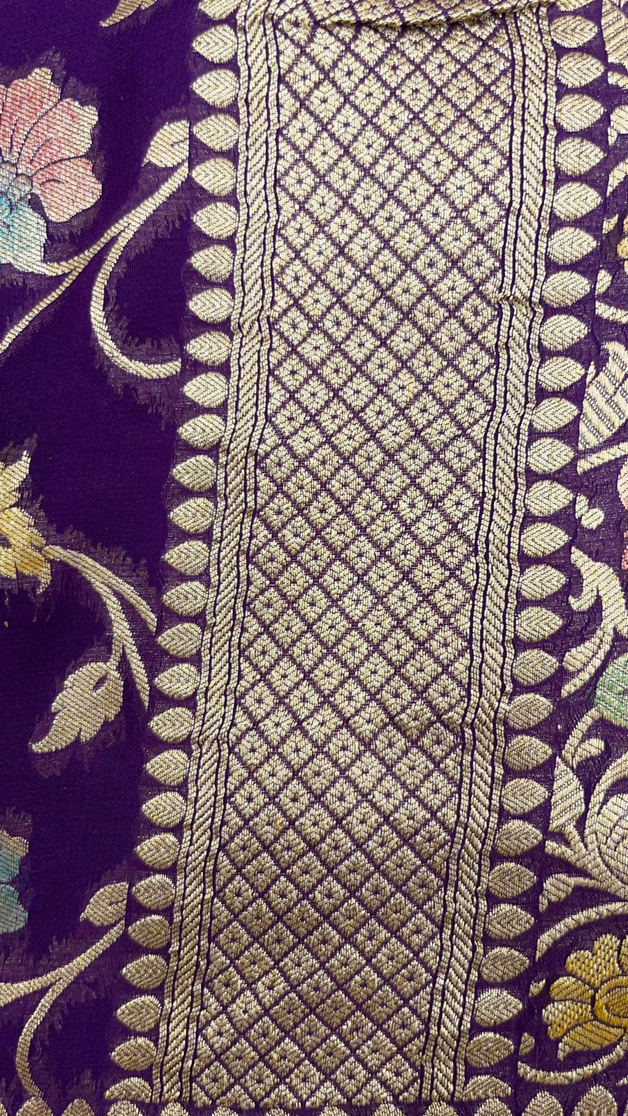 Faishana Pure Silk Handloom Exquisite Purple Khaddi Georgette Hand Brush Floral Zari Kadhwa Jaal with Banarasi Zari Border with Purple Blouse