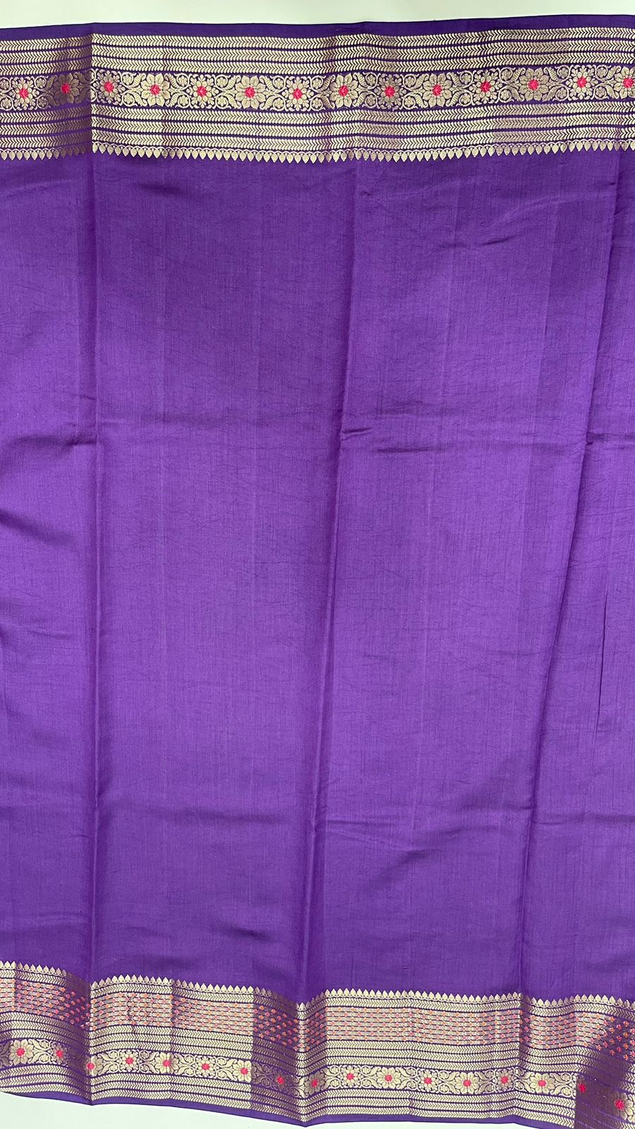 Regal Charm: Faishana's Exquisite Pure Silk Handloom Purple Chiniya Silk Gold Floral Zari Booti with Minakari Border & Purple Blouse