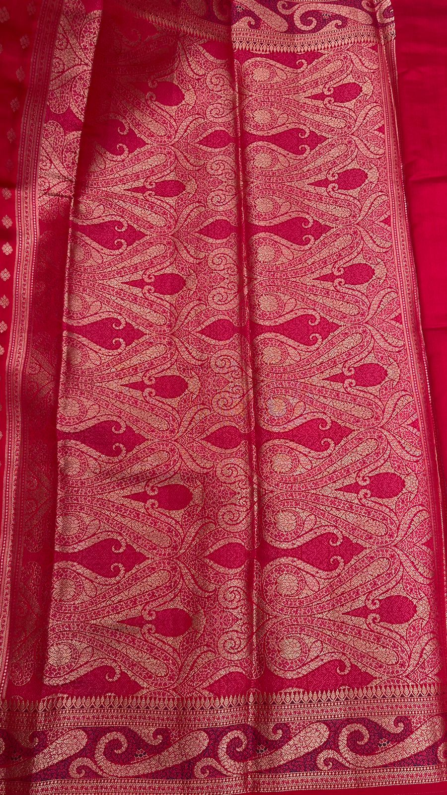 Regal Elegance: Faishana's Exquisite Pure Silk Handloom Red Chiniya Silk Saree with Gold Zari Booti & Tilfi Anchal with Tilfi Zari Border and with Red Blouse
