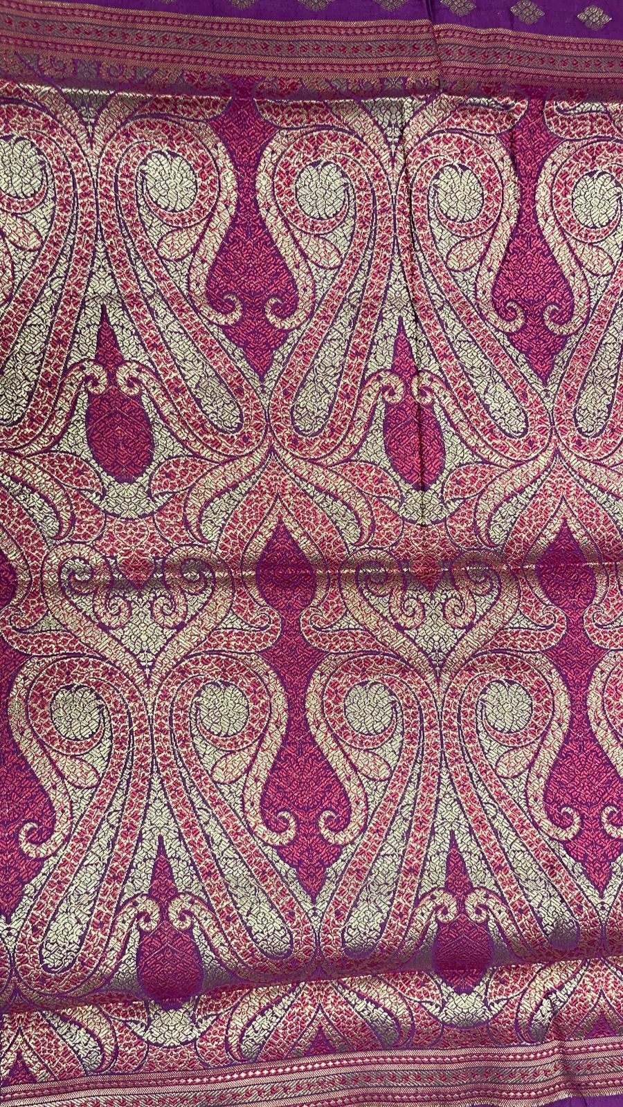 Regal Elegance: Faishana's Pure Silk Handloom Purple Chiniya Silk with Gold Zari Booti Tilfi Anchal and Tilfi Zari Border Paired with Exquisite Purple Blouse Piece