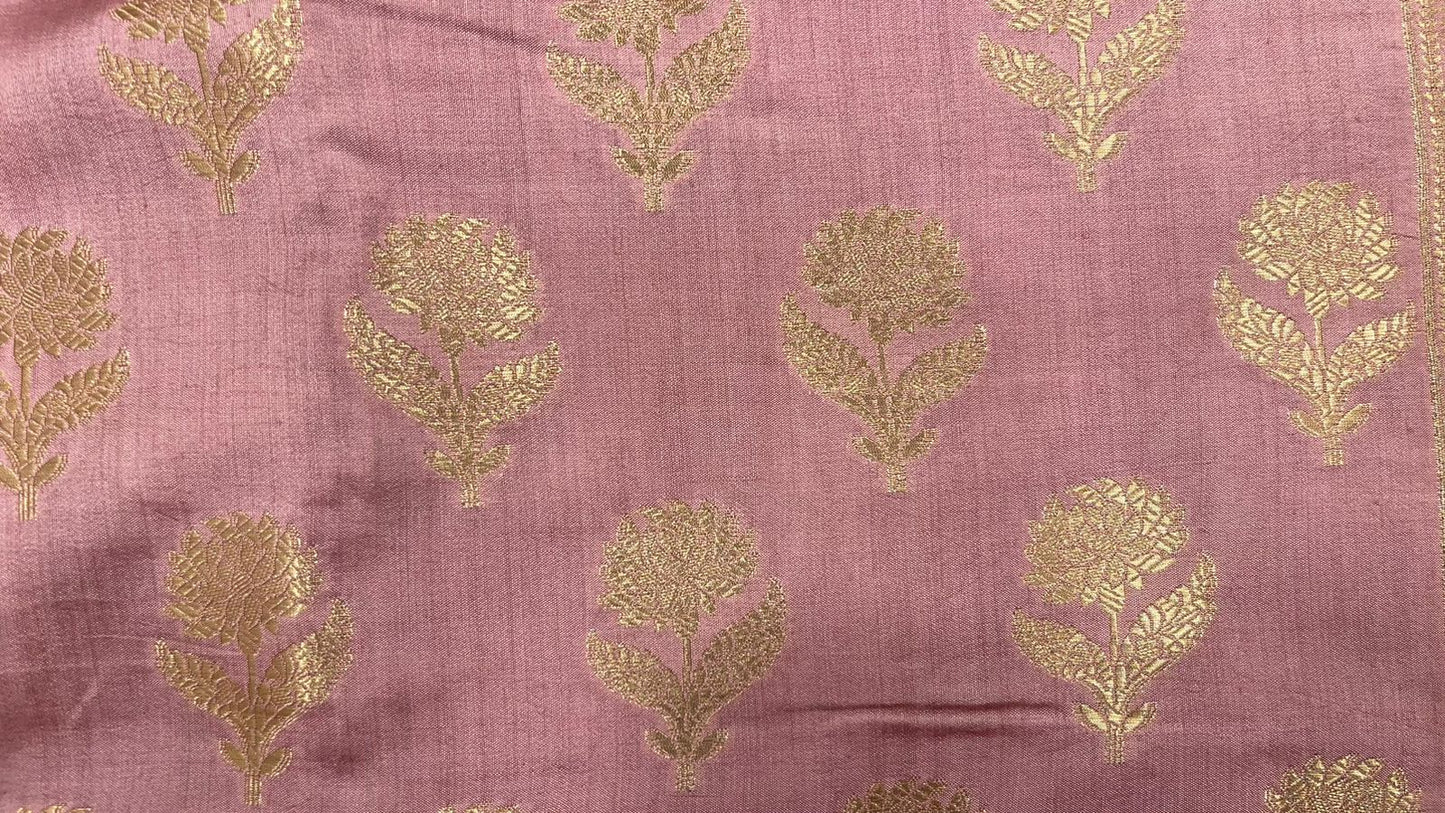 Regal Elegance: Faishana's Pure Silk Handloom Muave Chiniya Silk Gold Floral Zari Booti with Minakari Zari Border Saree and Mauve Blouse
