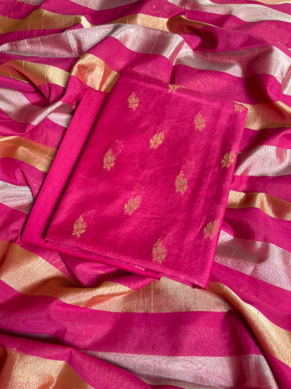 Magenta Mul Chanderi Zari Booti Banarasi Suit with Organza Sona Rupa Patti Dupatta 100JJ_MLC12