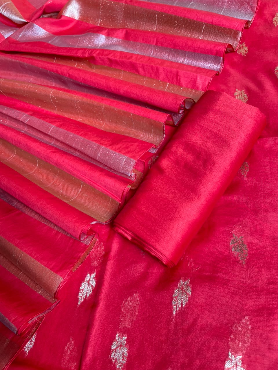 Light Red Mul Chanderi Zari Booti Banarasi Suit with Organza Sona Rupa Patti Dupatta 100JJ_MLC14