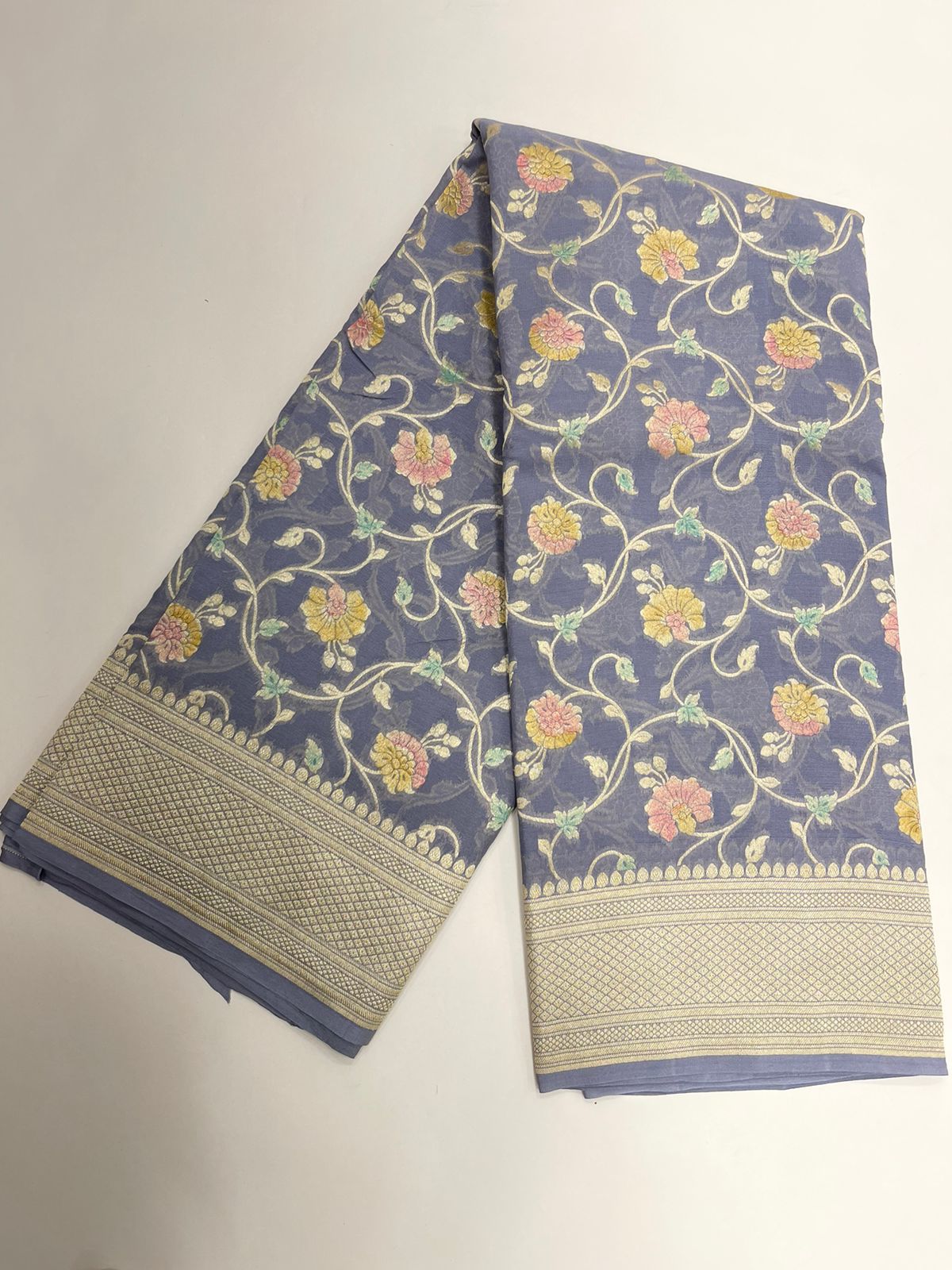 Faishana Pure Silk Handloom Exquisite Grey Khaddi Georgette Hand Brush Floral Zari Kadhwa Jaal with Banarasi Zari Border with Grey Blouse