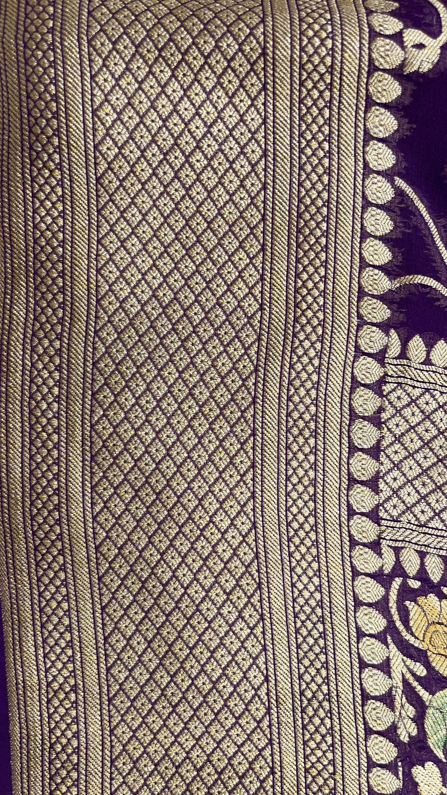 Faishana Pure Silk Handloom Exquisite Purple Khaddi Georgette Hand Brush Floral Zari Kadhwa Jaal with Banarasi Zari Border with Purple Blouse