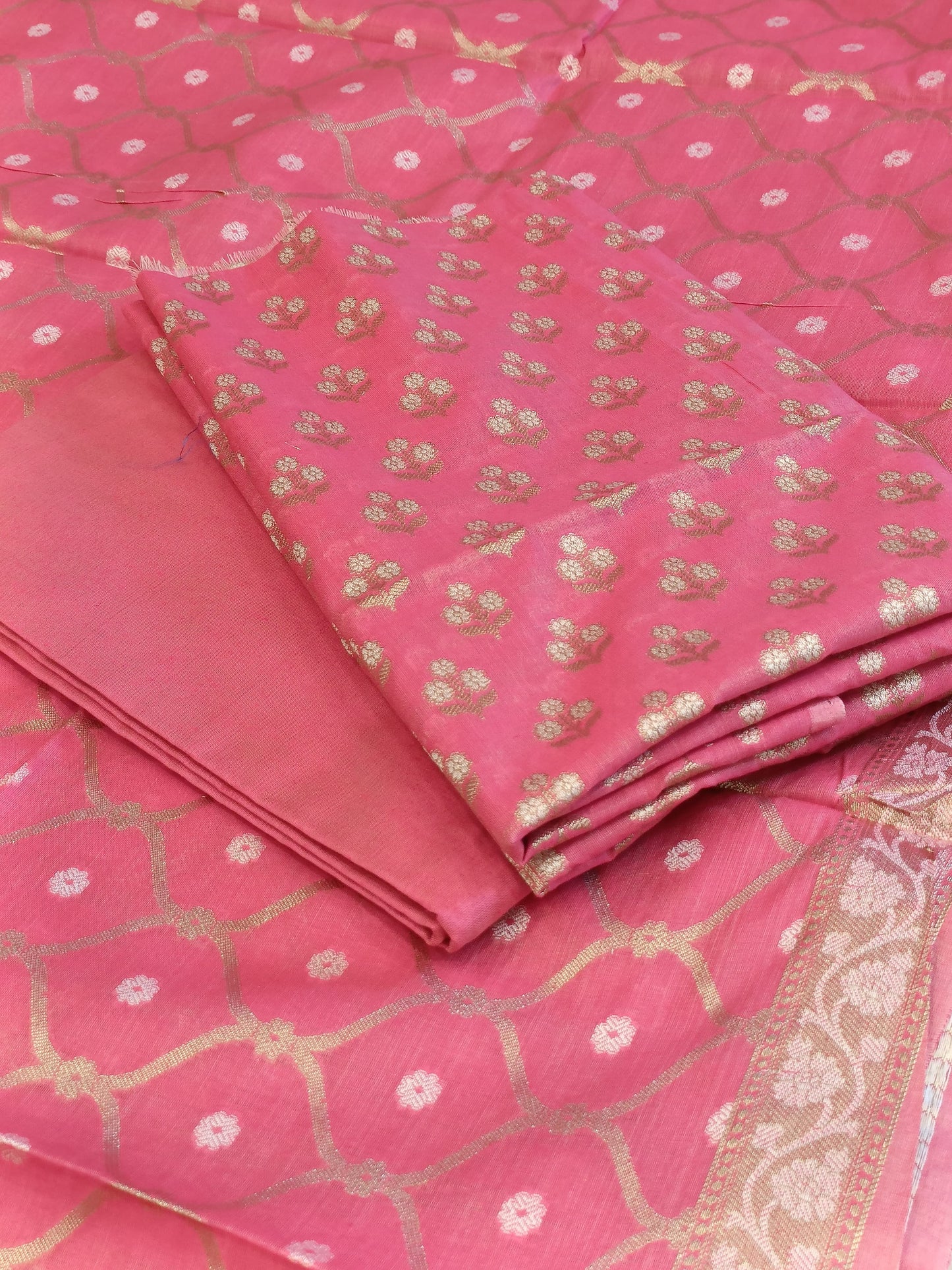 Peach Cotton Floral Silver Zari Booti Banarasi Suit with Alfi Jaal Dupatta Banarasi Suit 115SHL_CTN4