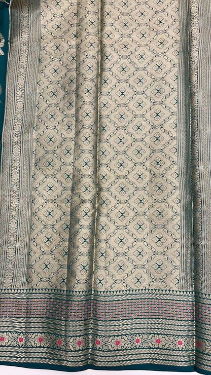 Enchanting Elegance: Faishana Pure Silk Handloom Dark Green Chiniya Silk Gold Floral Zari Booti with Minakari Border & Dark Green Blouse
