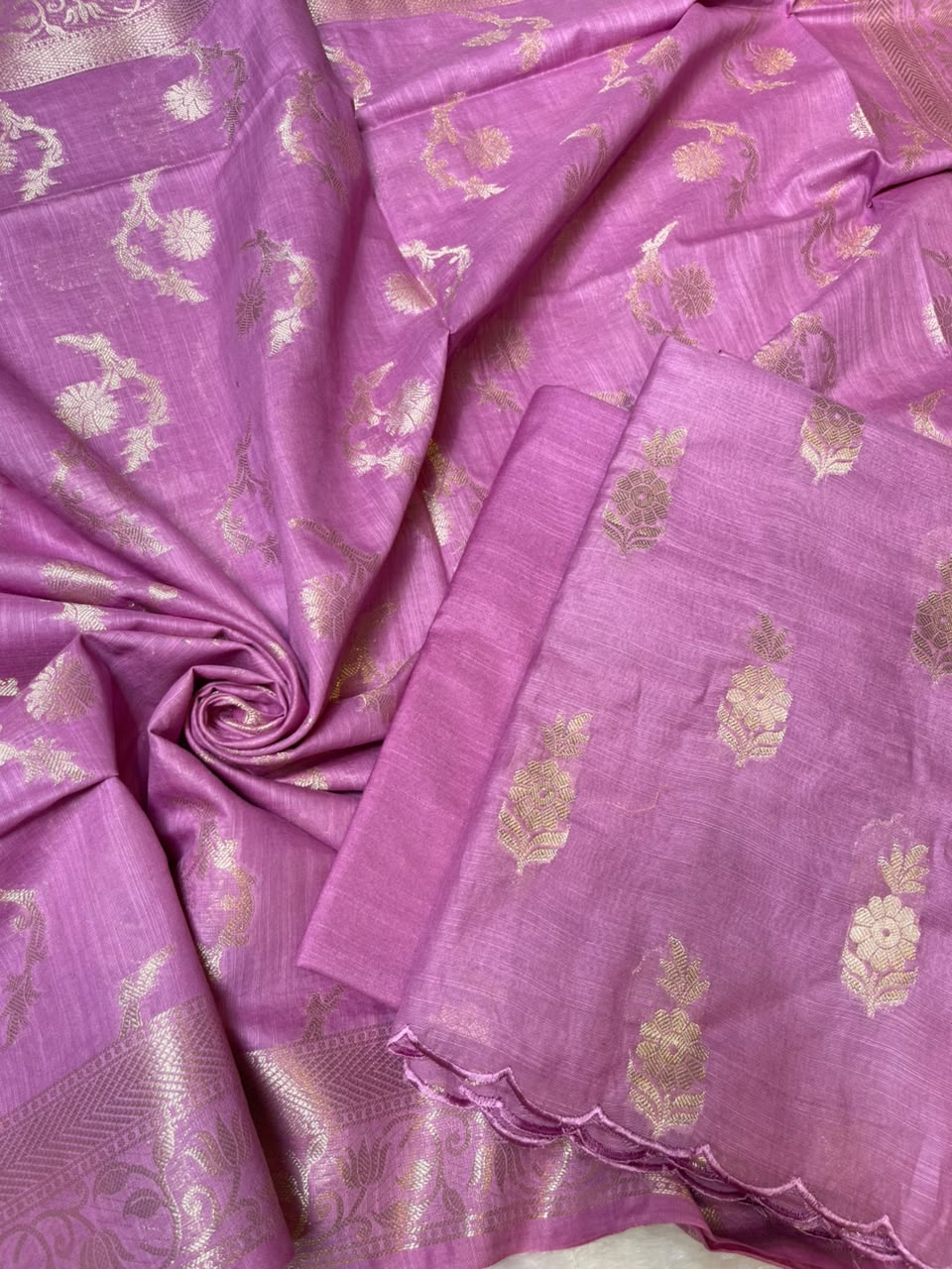 Lavander Cotton Linen Floral Zari Booti Banarasi Suit with Zari Booti Dupatta 120DAN_CL12