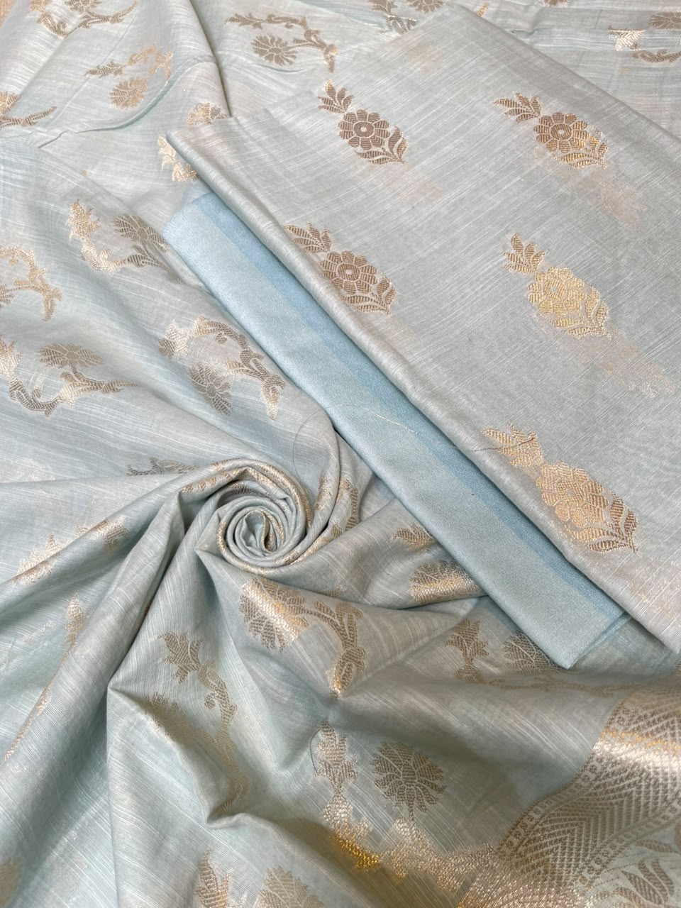 Grey Cotton Linen Floral Zari Booti Banarasi Suit with Zari Booti Dupatta 120DAN_CL13