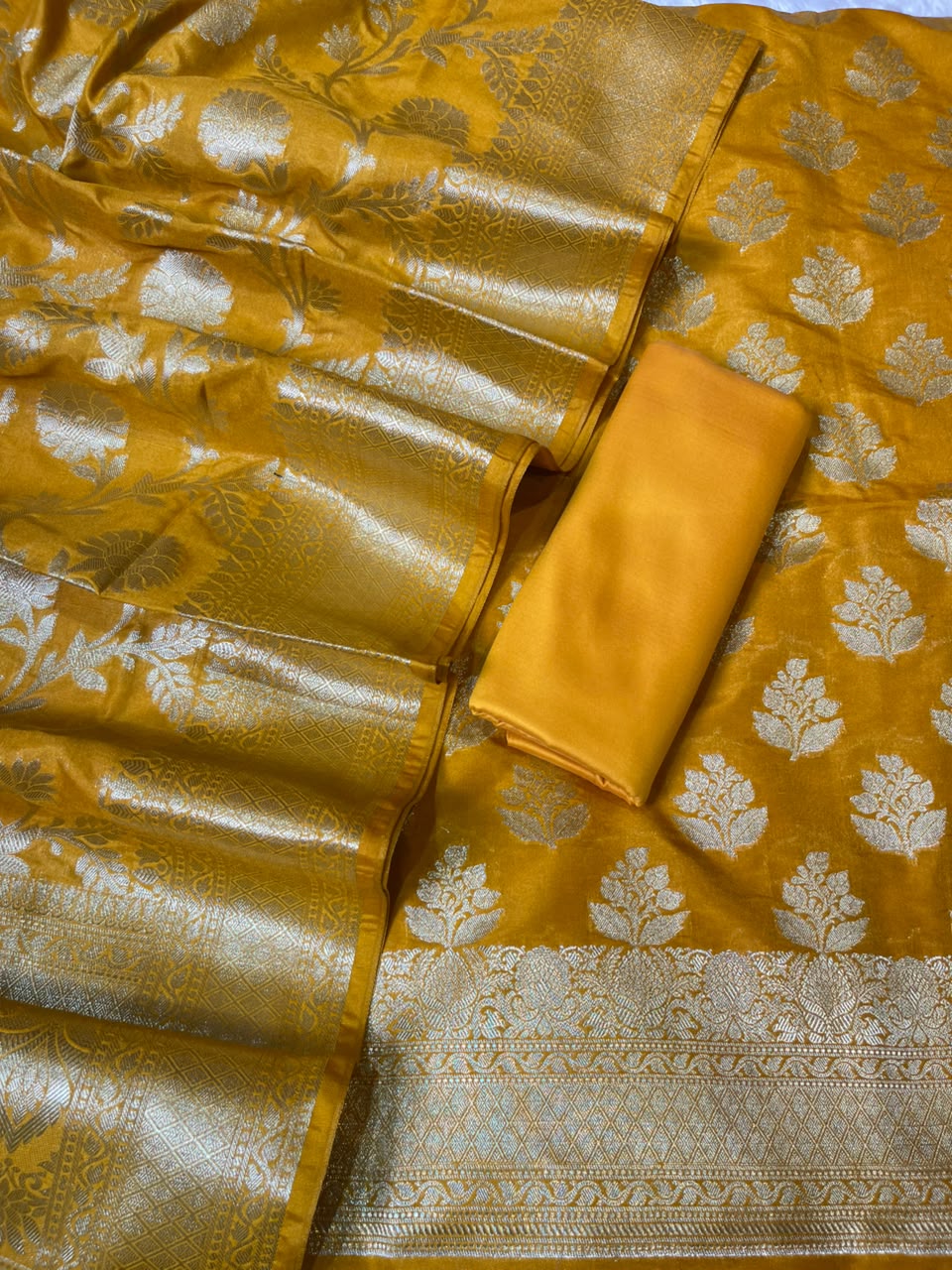 Gold Katan Upada Silk Floral Zari Boota Banarasi Suit with Alfi Zari Jaal Dupatta 125DAN_KU10