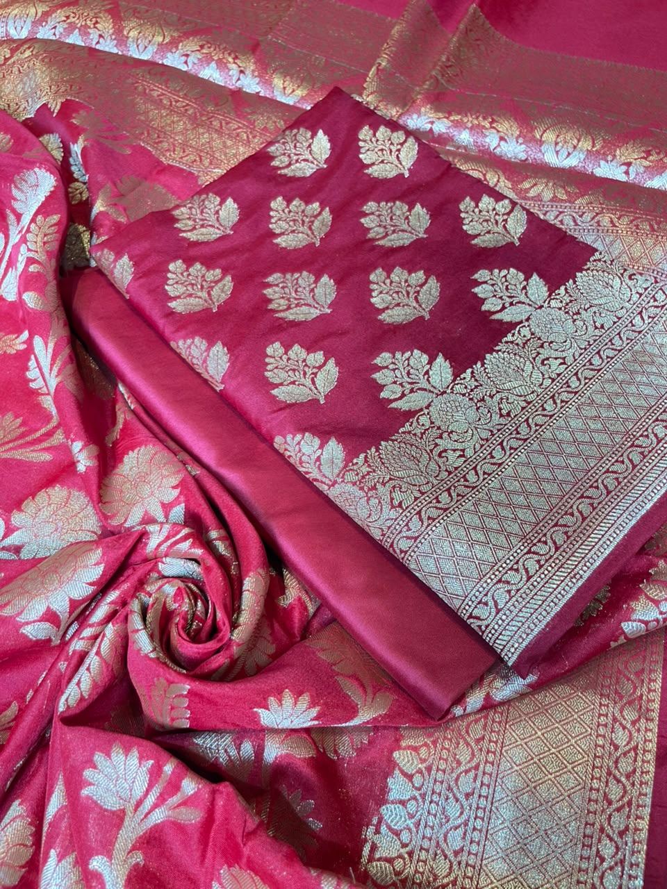 Maroon Katan Upada Silk Floral Zari Boota Banarasi Suit with Alfi Zari Jaal Dupatta 125DAN_KU15