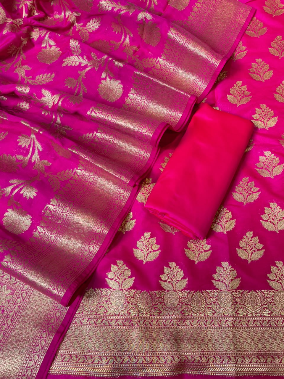 Magenta Katan Upada Silk Floral Zari Boota Banarasi Suit with Alfi Zari Jaal Dupatta 125DAN_KU16
