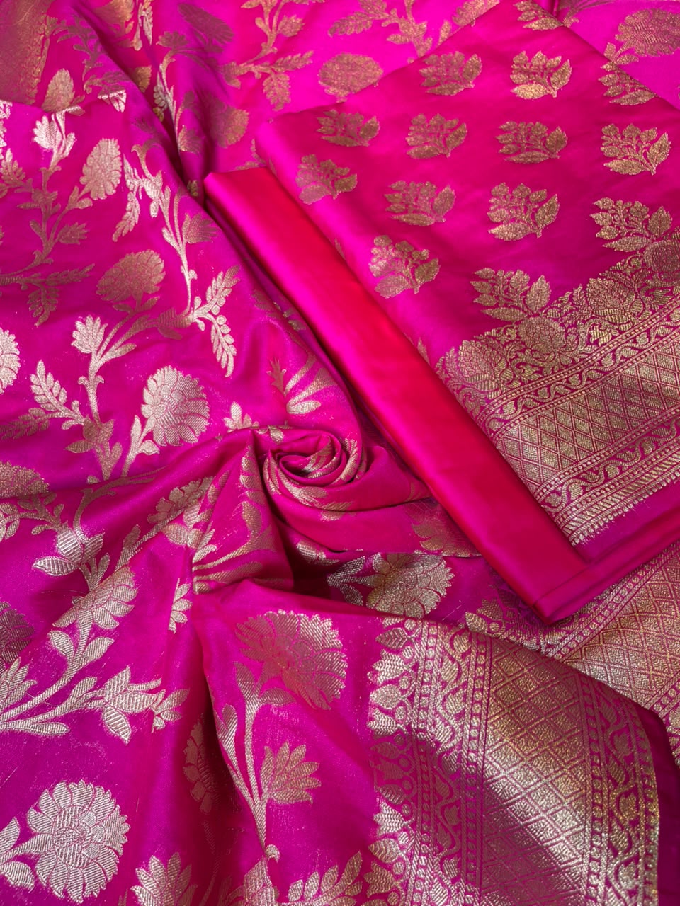 Magenta Katan Upada Silk Floral Zari Boota Banarasi Suit with Alfi Zari Jaal Dupatta 125DAN_KU16