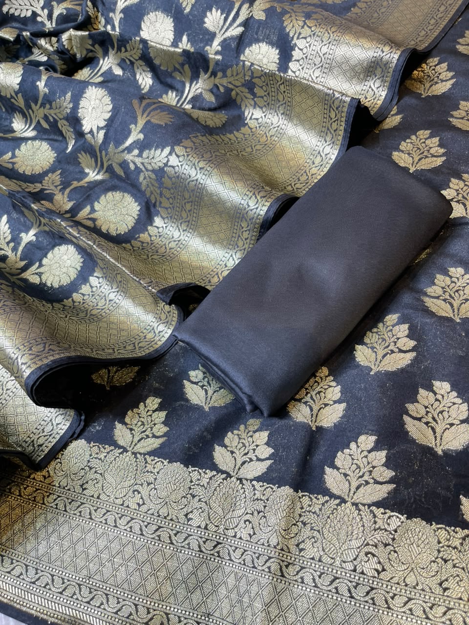 Black Katan Upada Silk Floral Zari Boota Banarasi Suit with Alfi Zari Jaal Dupatta 125DAN_KU8