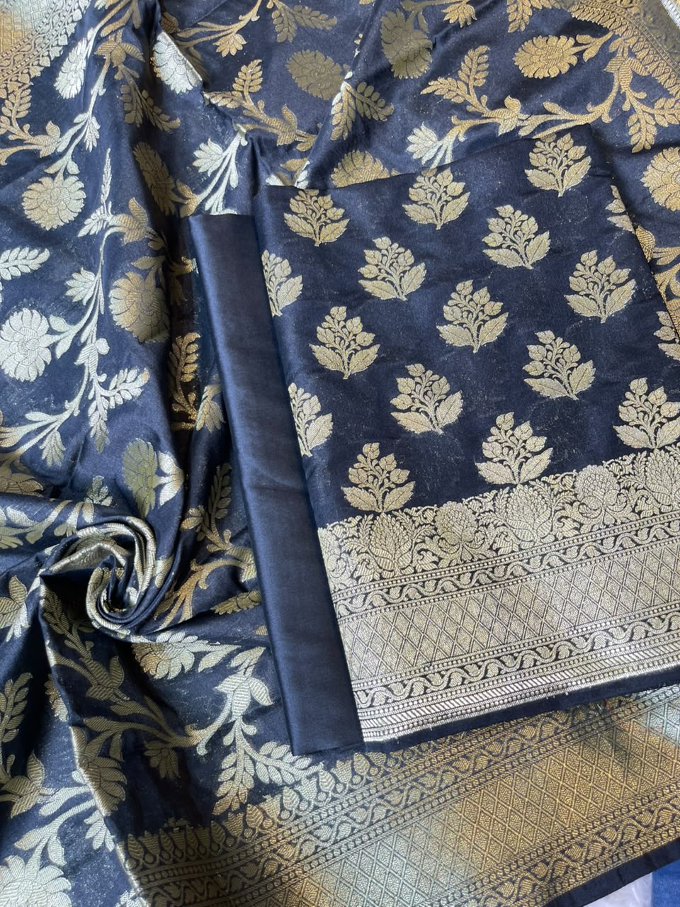 Black Katan Upada Silk Floral Zari Boota Banarasi Suit with Alfi Zari Jaal Dupatta 125DAN_KU8