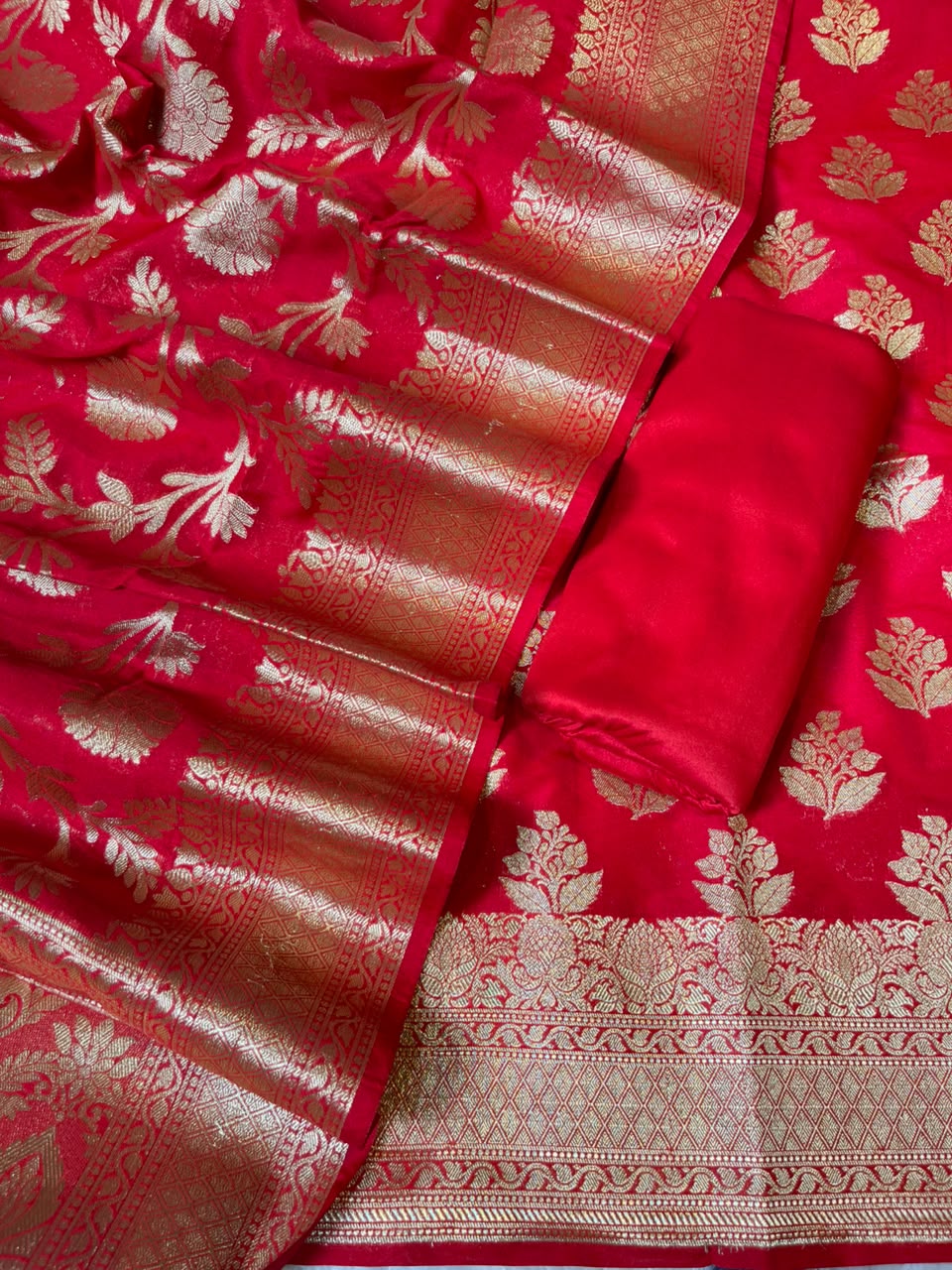 Red Katan Upada Silk Floral Zari Boota Banarasi Suit with Alfi Zari Jaal Dupatta 125DAN_KU9