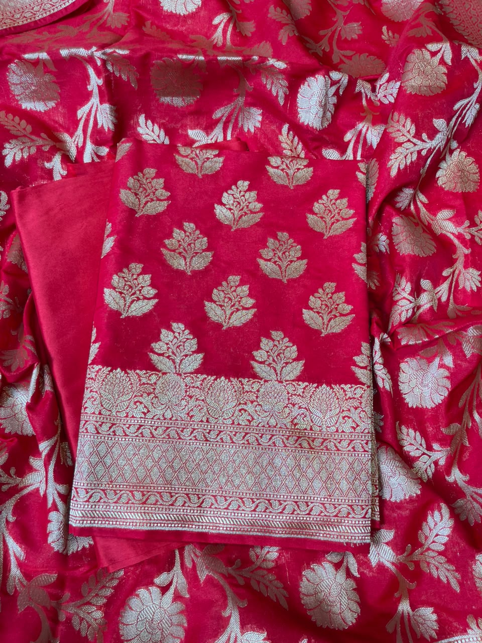 Red Katan Upada Silk Floral Zari Boota Banarasi Suit with Alfi Zari Jaal Dupatta 125DAN_KU9
