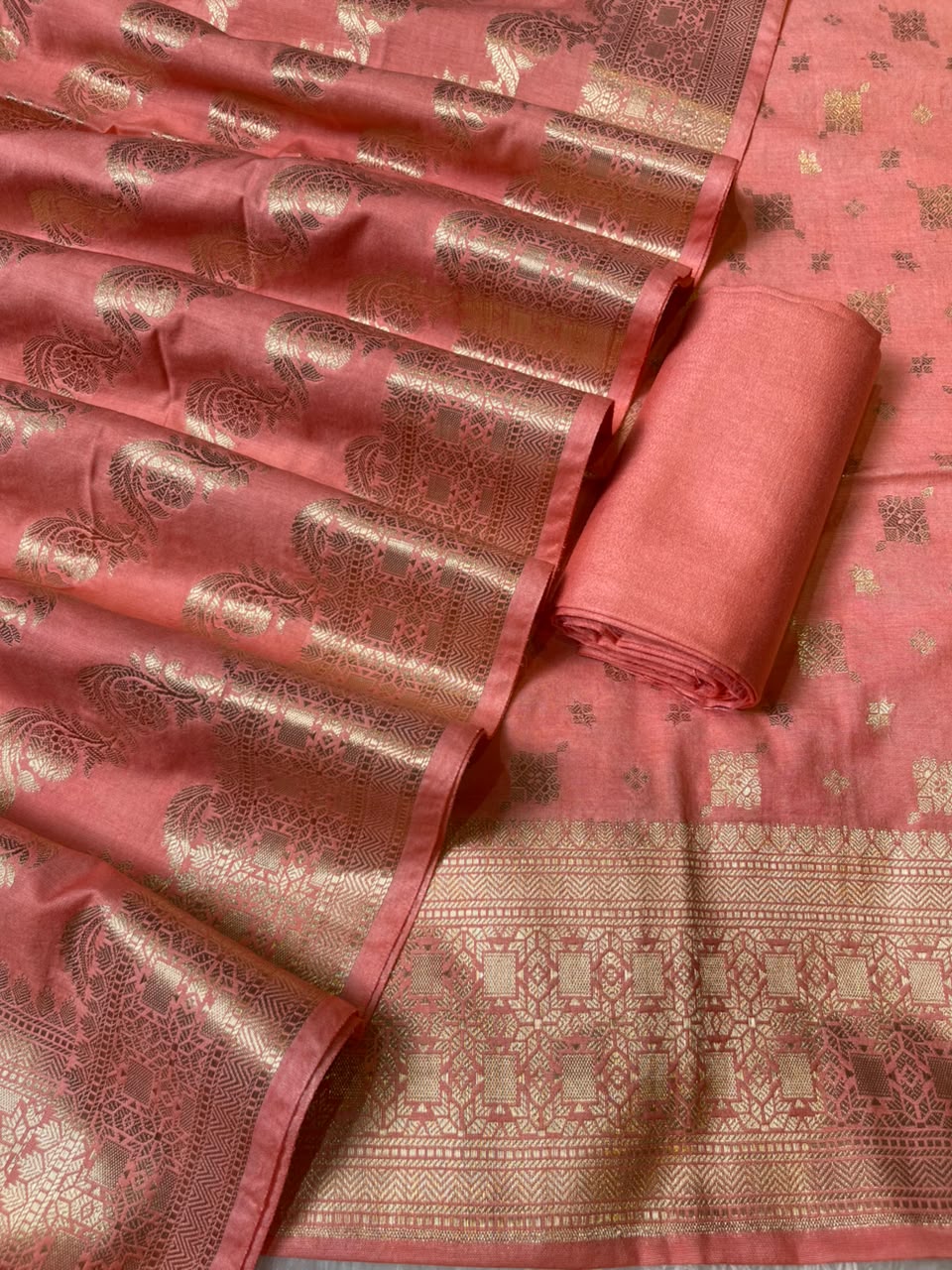 Peach Semi Chiniya Silk Floral Zari Booti Banarasi Suit with Lehriya Jaal Dupatta 125DAN_SC7